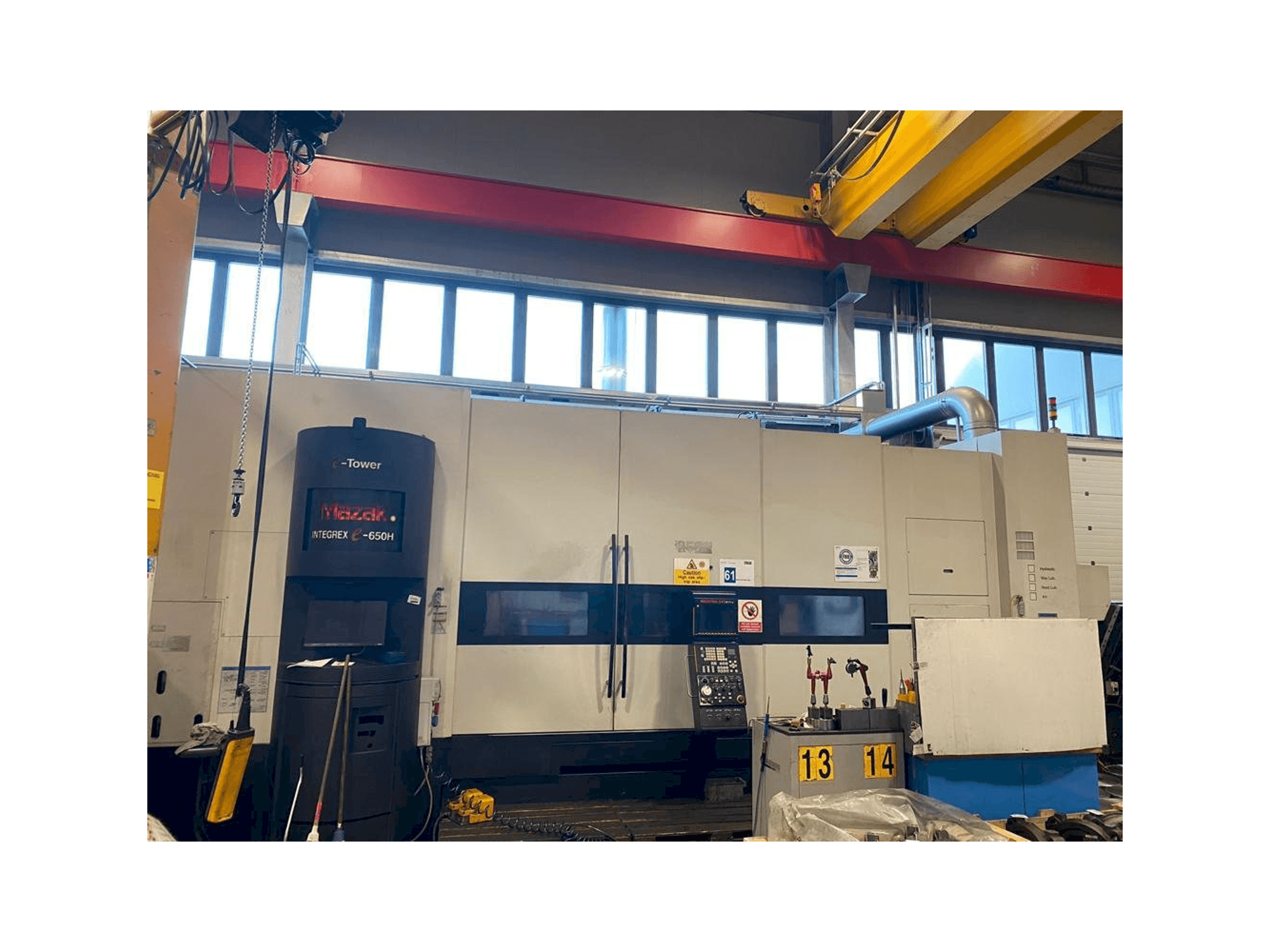 Koneen Mazak Integrex E650H x 3000mm etunäkymä