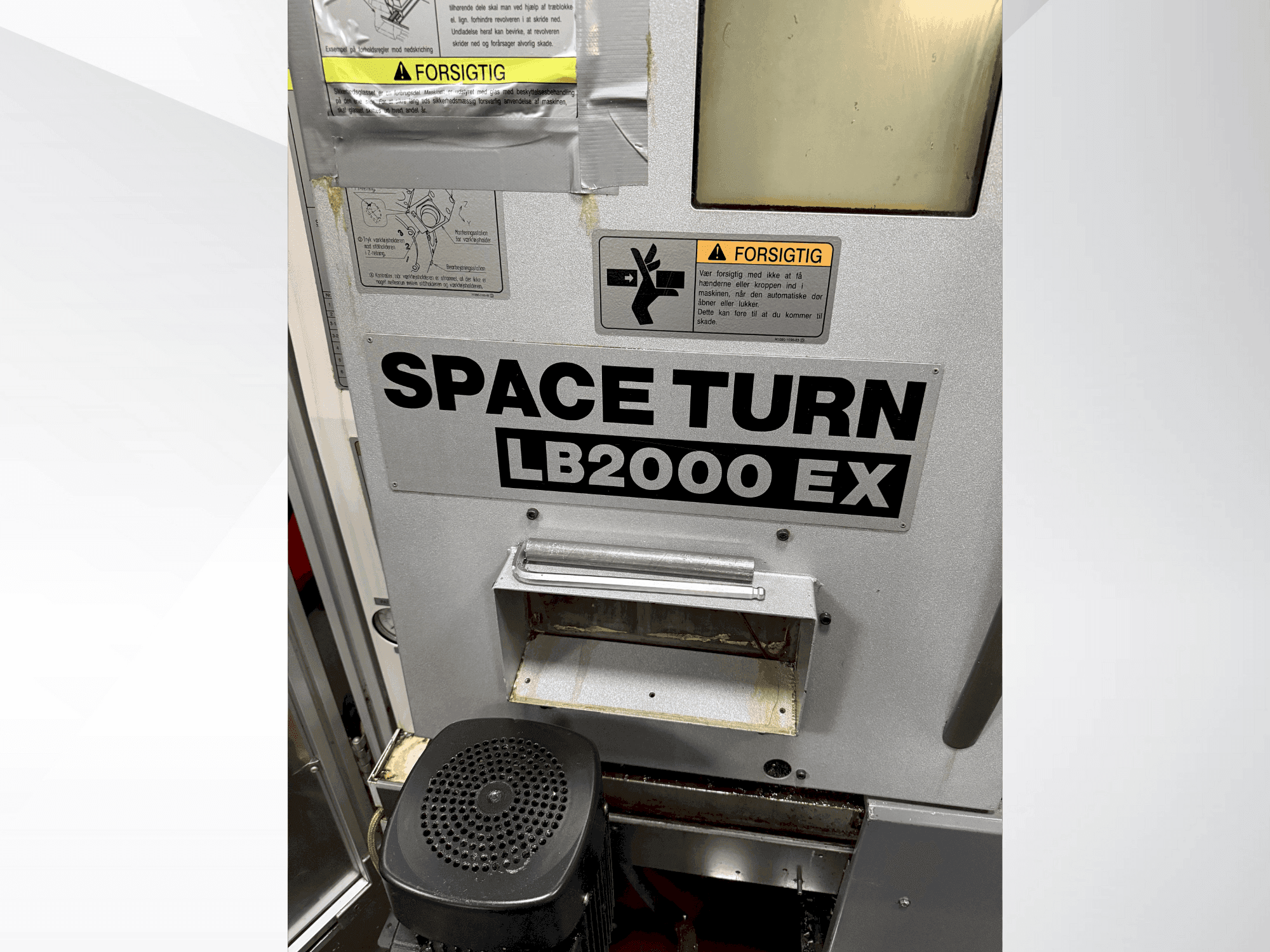 Koneen Okuma Space Turn LB2000 EX etunäkymä