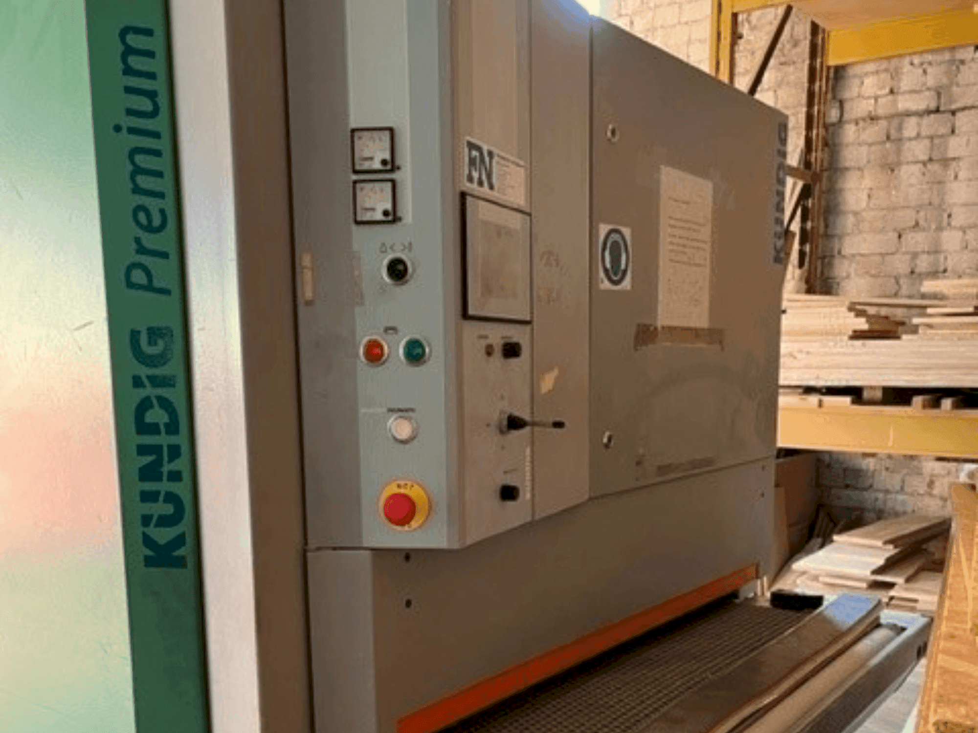 Koneen Kundig Premium 2 1100-RE etunäkymä