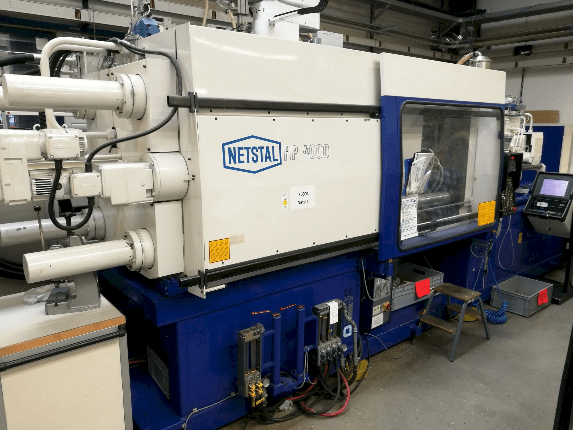 Koneen Netstal HP4000/445-445 etunäkymä