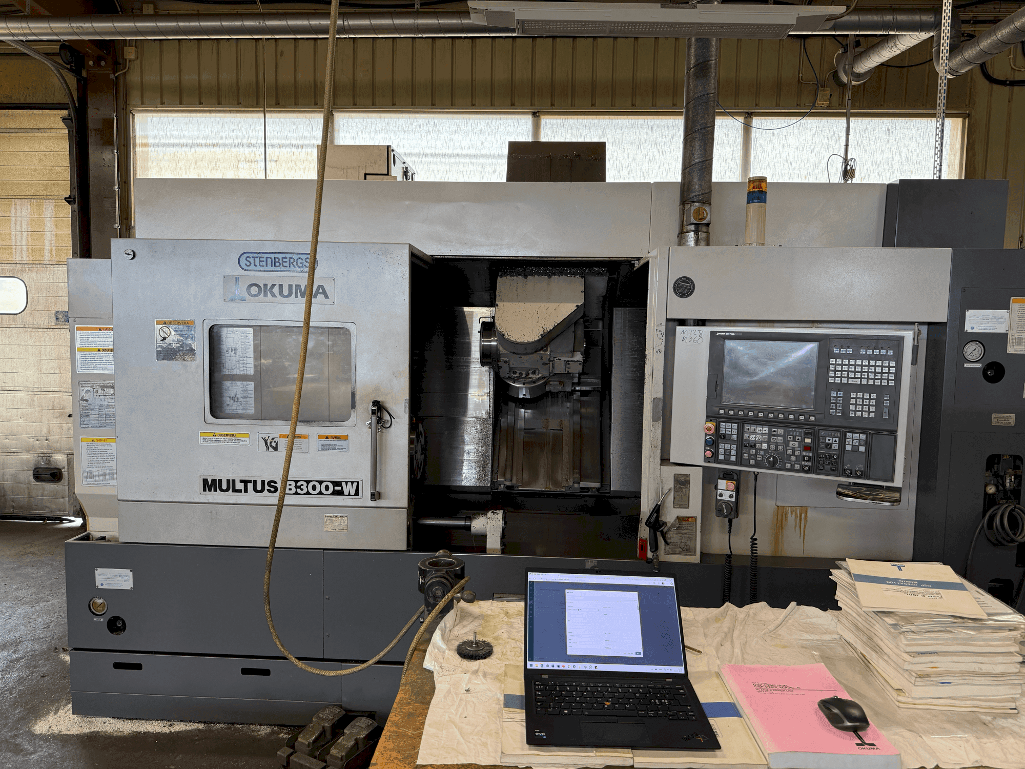 Koneen Okuma Multus B300-W etunäkymä