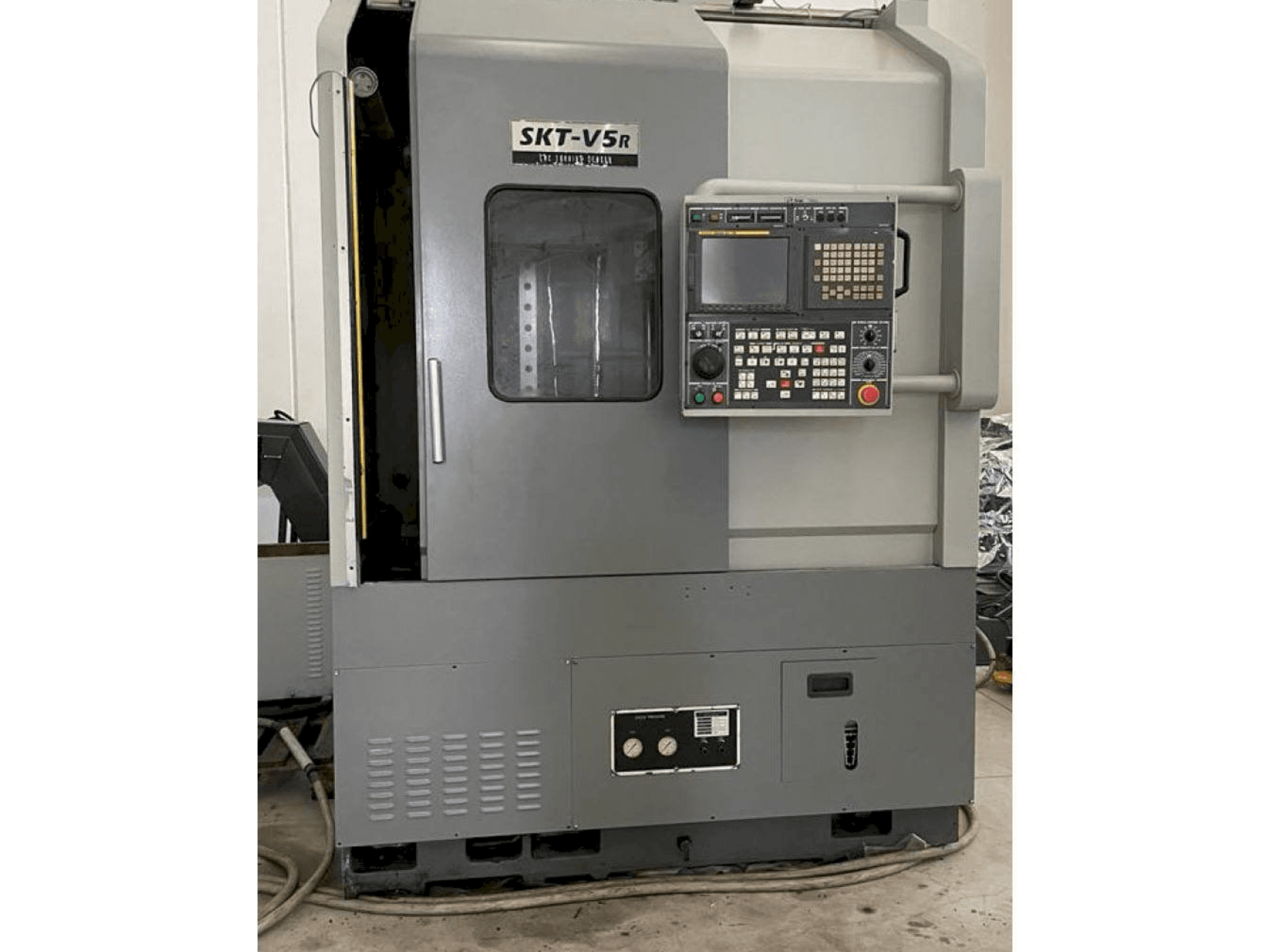 Koneen Hyundai Hyundai SKT V5R etunäkymä