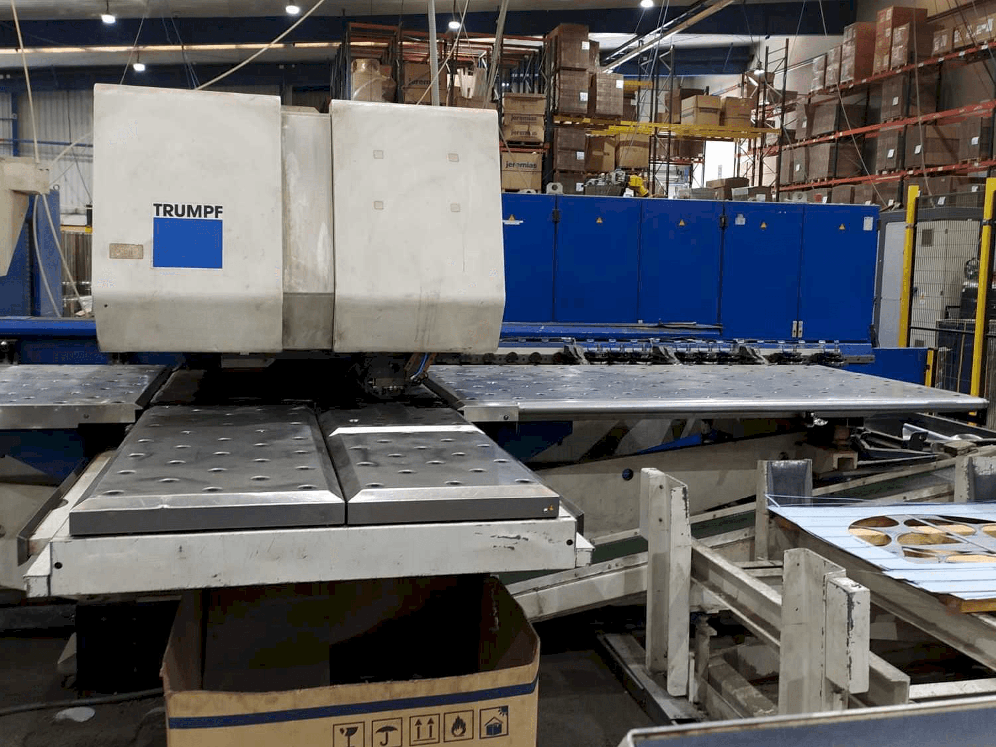 Koneen Trumpf Trumatic 600L etunäkymä