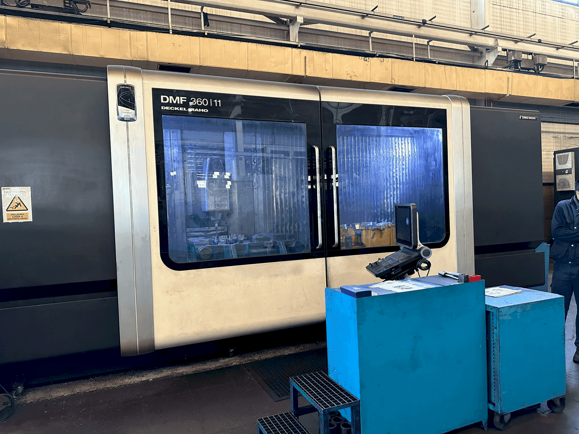 Koneen DMG MORI DMF 360-11 etunäkymä