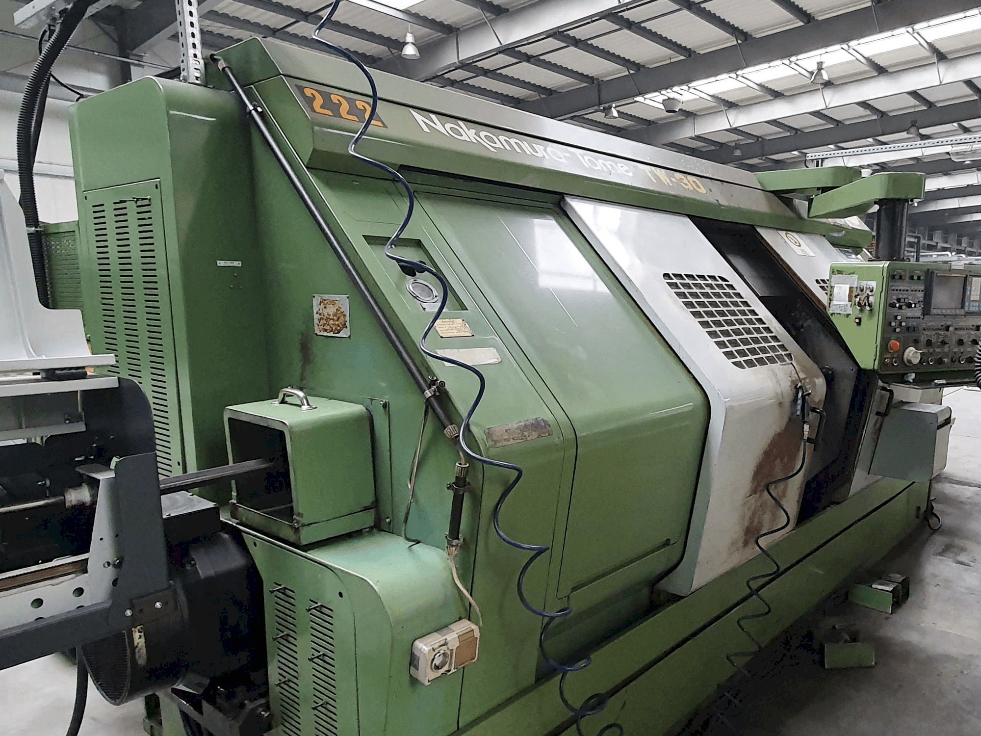 Koneen NAKAMURA-TOME TW-30 etunäkymä
