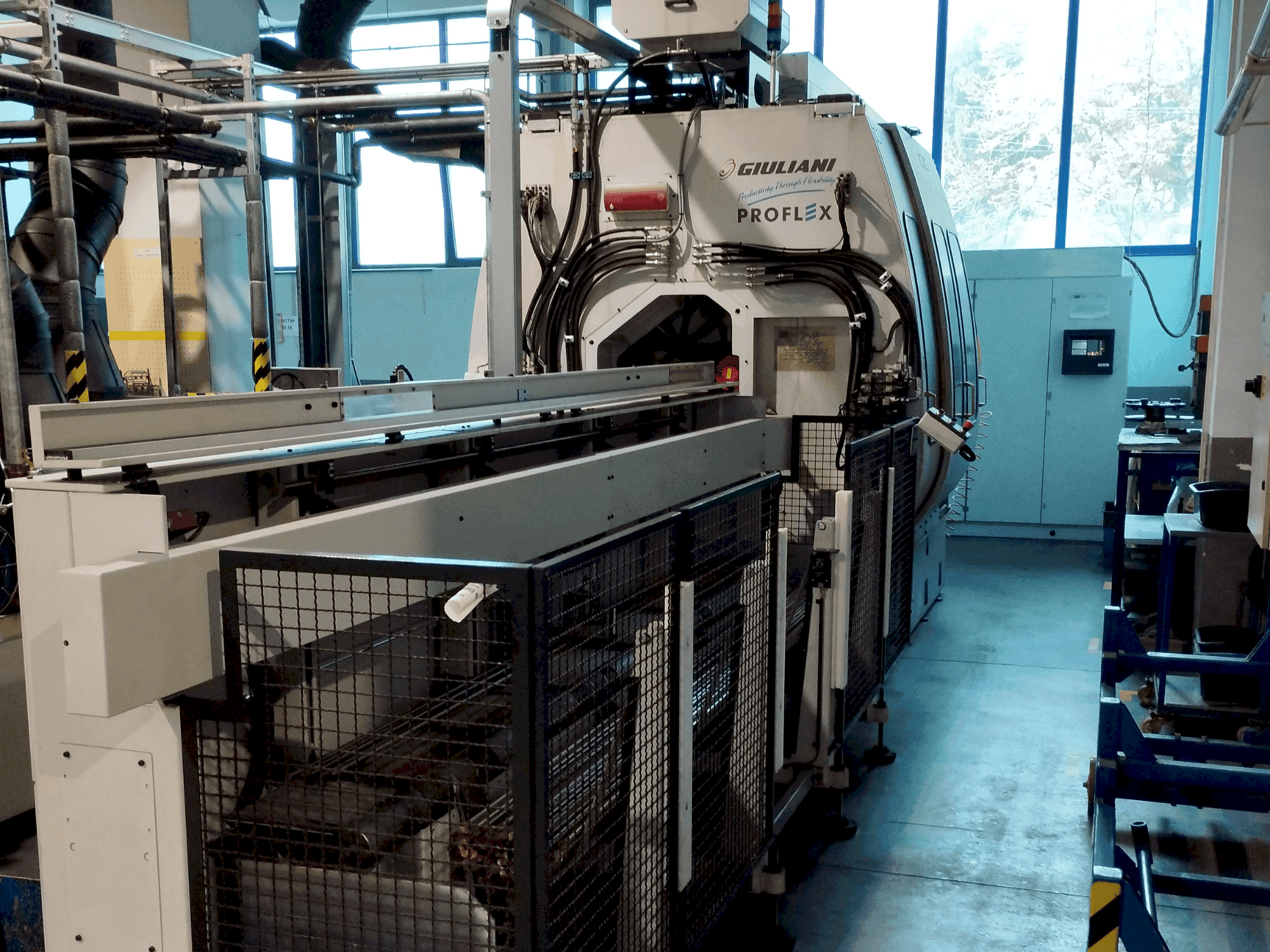 Koneen GINDUMAC Proflex 5/7 etunäkymä