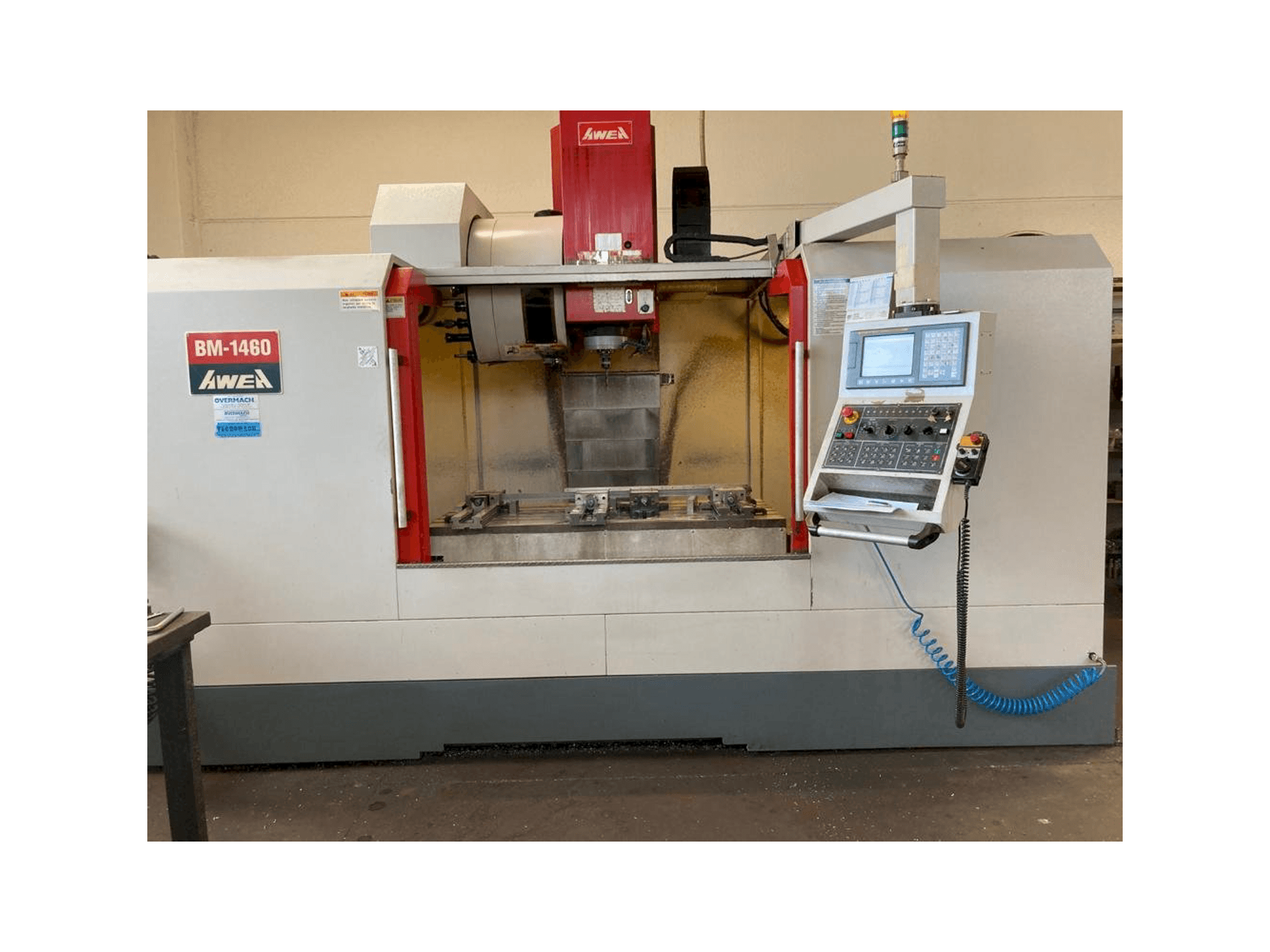 Koneen AWEA BM1400 etunäkymä