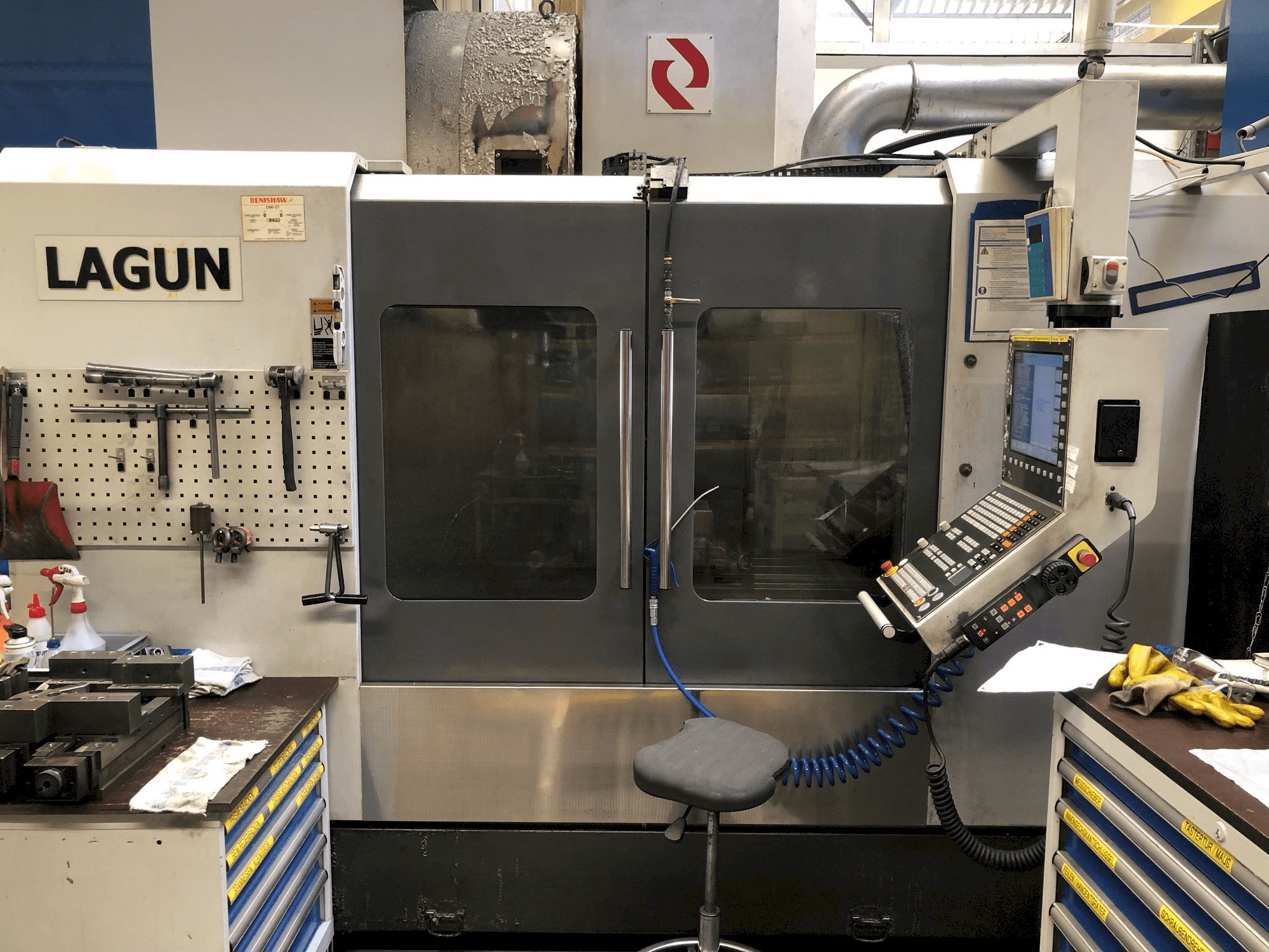 Koneen LAGUN L1400 etunäkymä