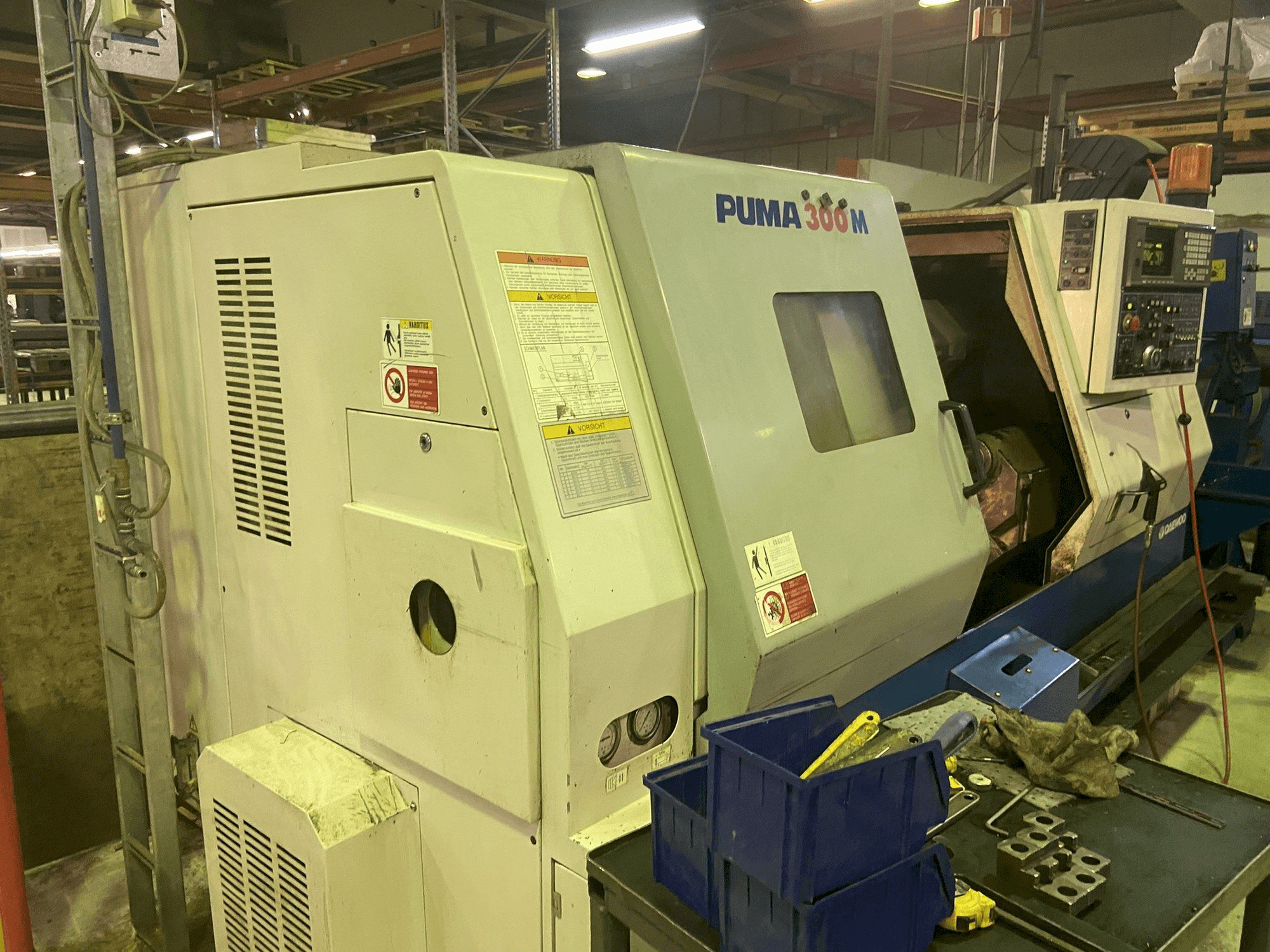 Koneen DAEWOO Puma 300 M etunäkymä