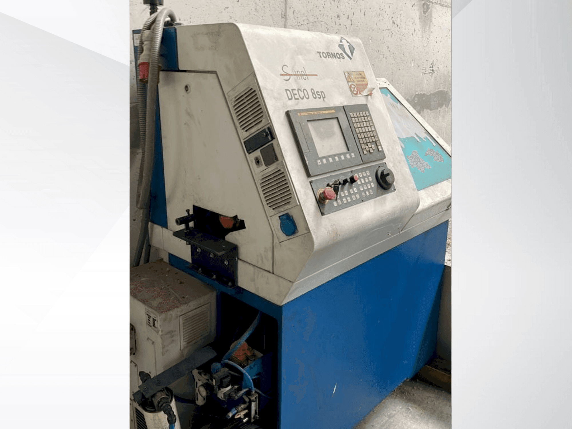 Koneen TORNOS DECO 8sp etunäkymä