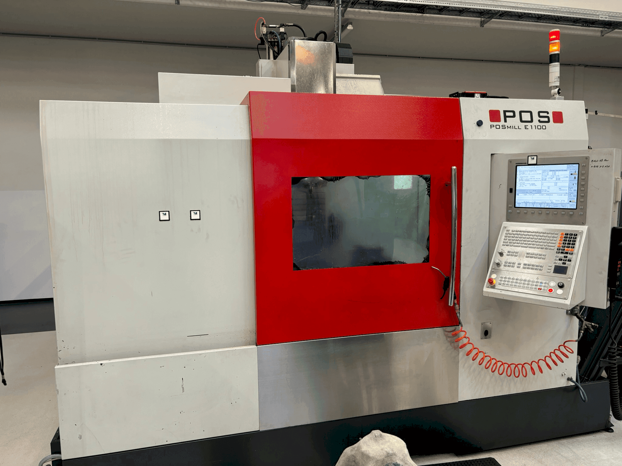 Koneen POSmill E 1100 etunäkymä