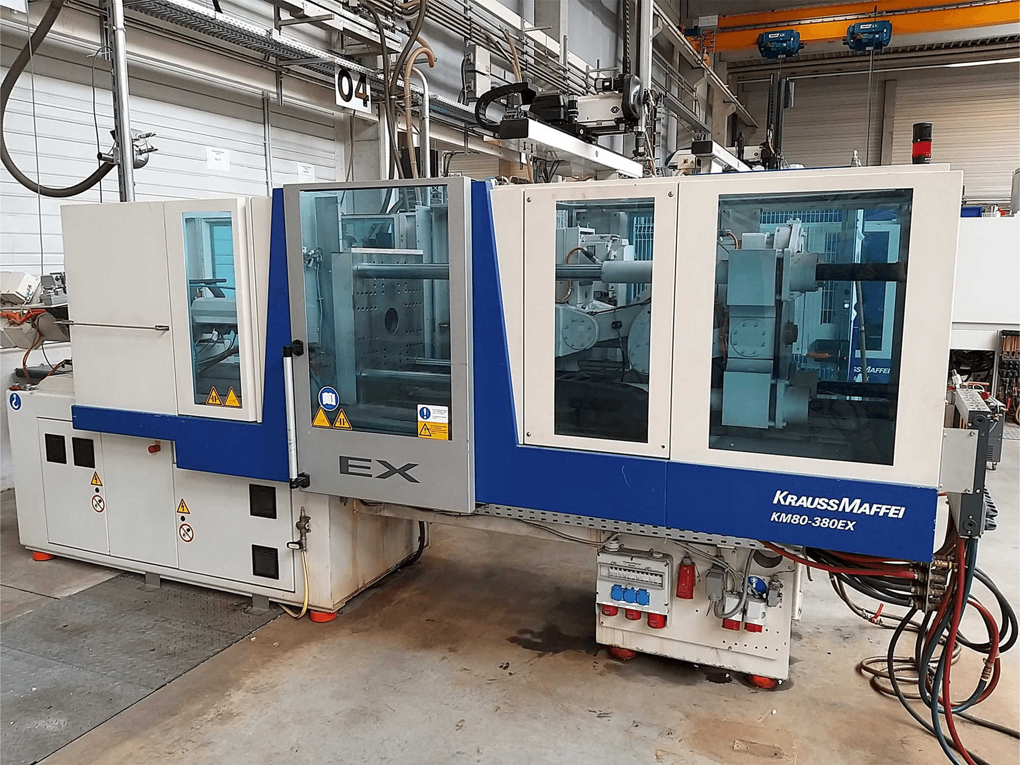 Koneen Krauss Maffei 80-380 Ex etunäkymä
