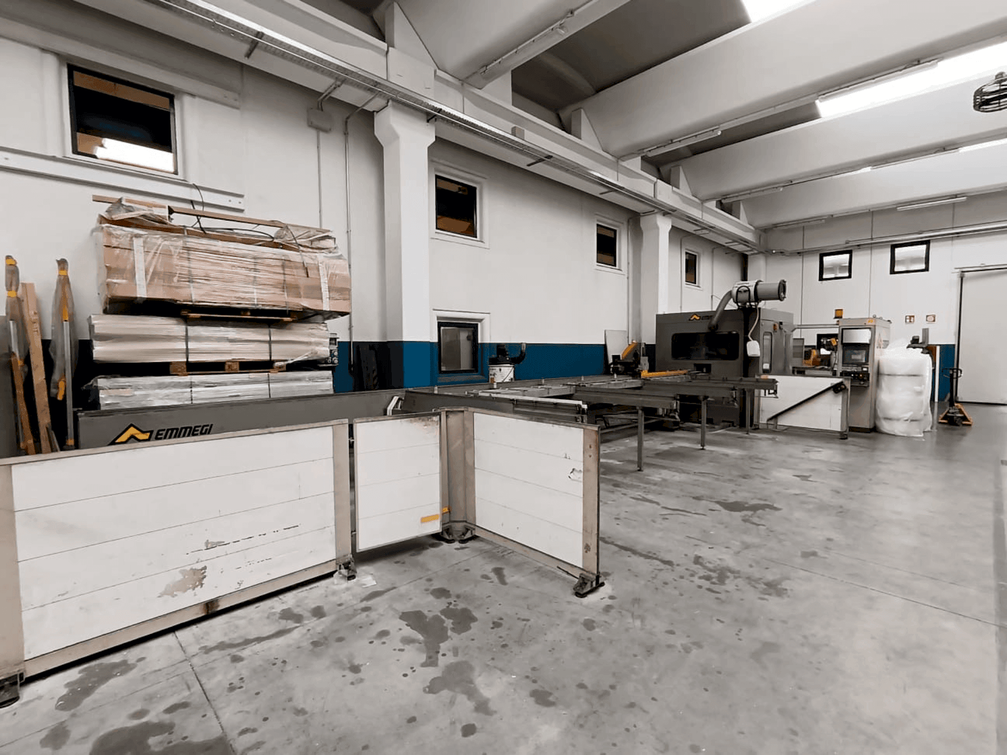 Koneen Emmegi Quadra etunäkymä