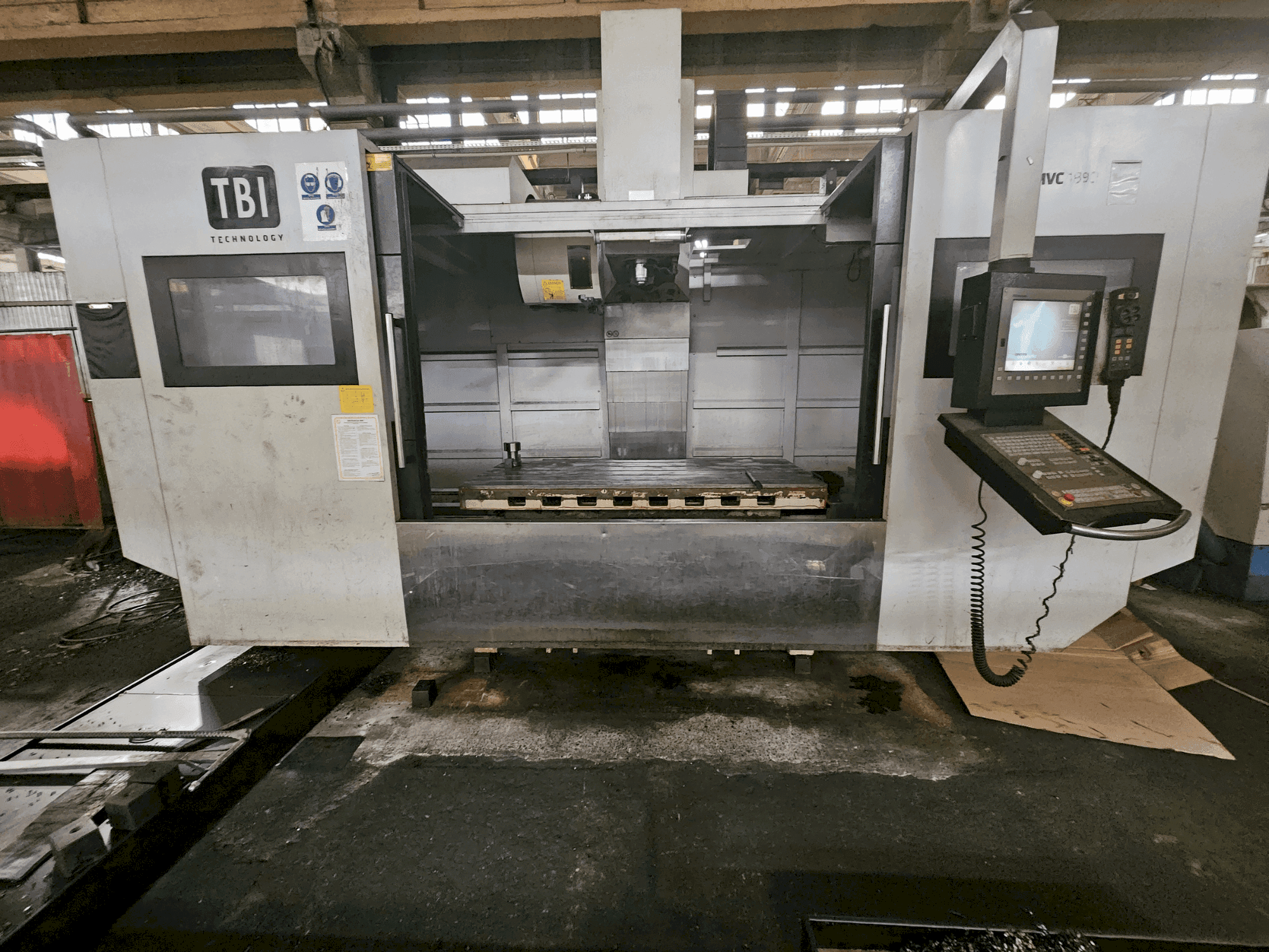 Koneen TBI MVC 1890 etunäkymä