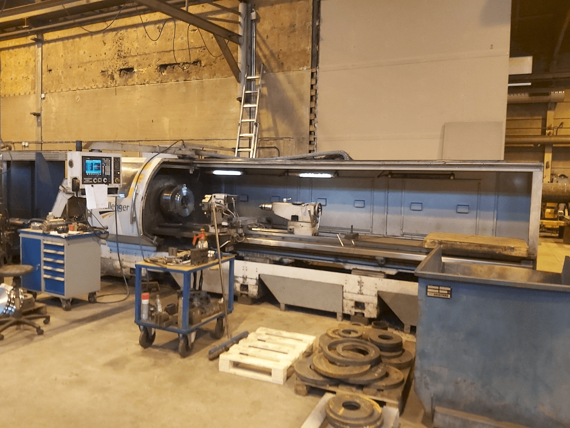 Koneen MICROCUT Challenger BNC 26160 XXL etunäkymä