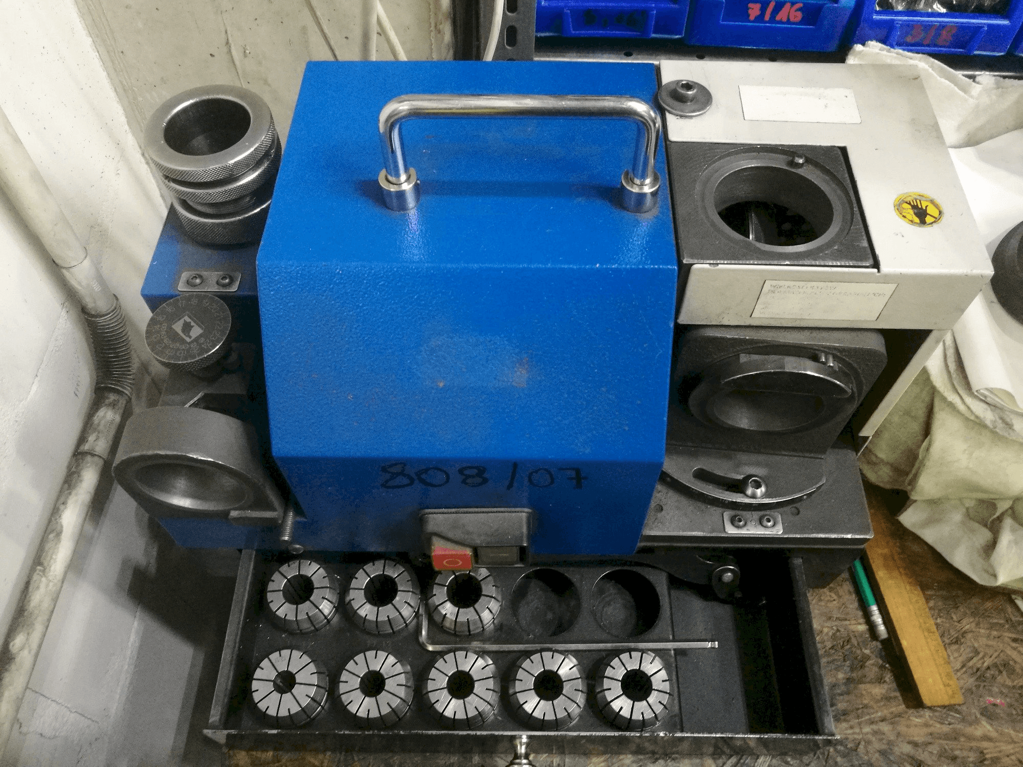 Koneen PAX 30 etunäkymä