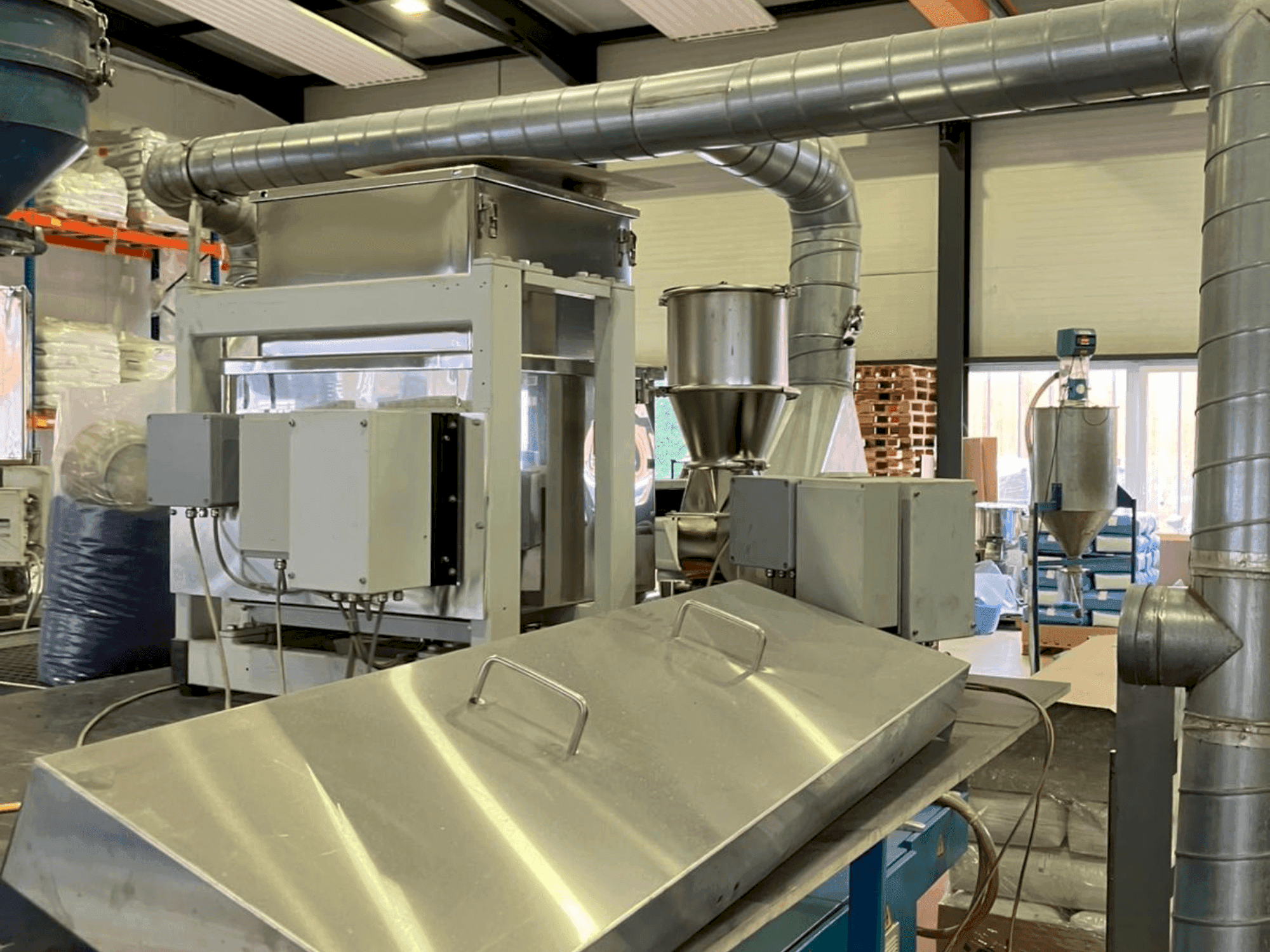 Koneen COPERION STS35 etunäkymä