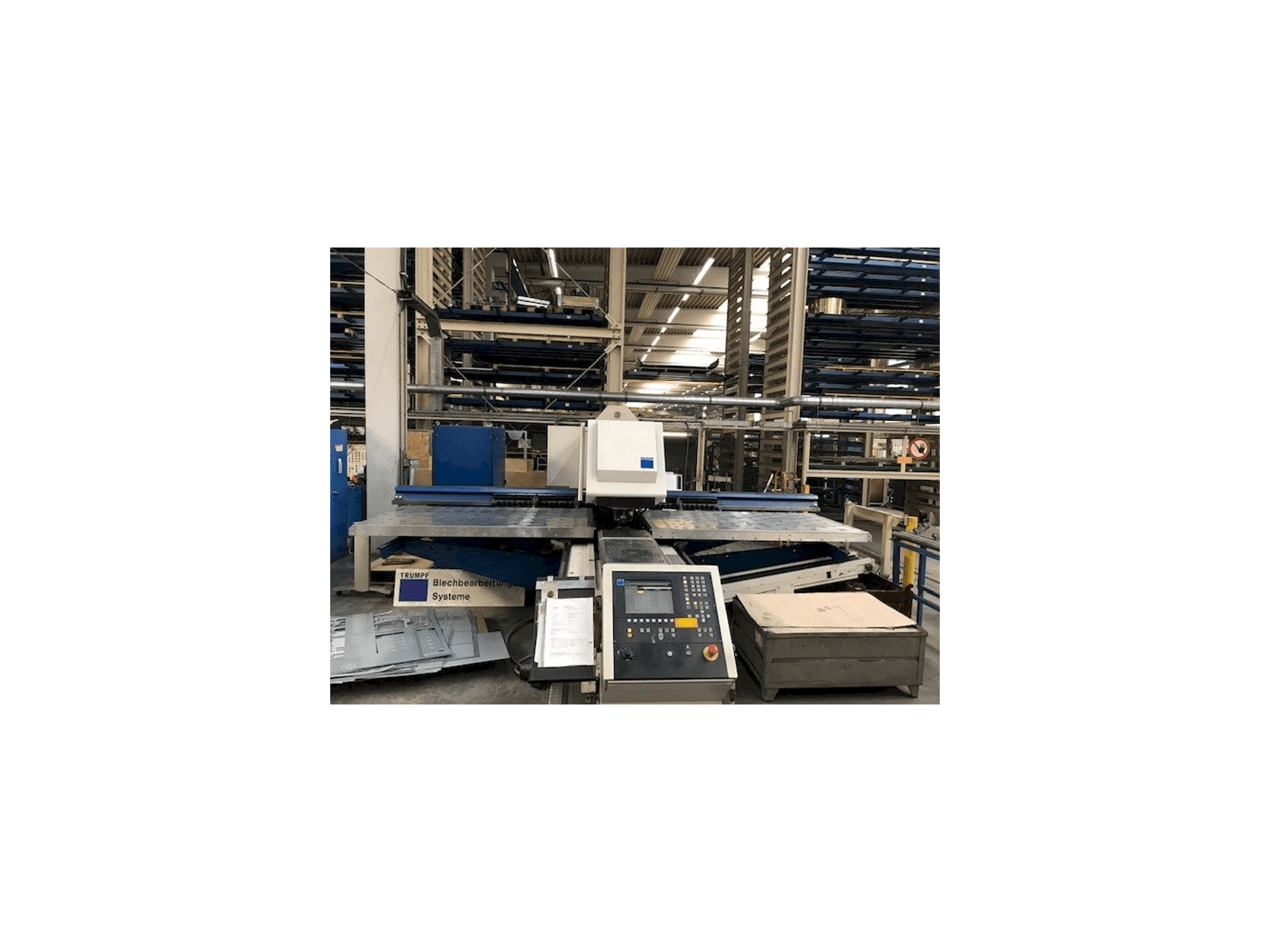Koneen Trumpf Trumatic TC 5000 R etunäkymä