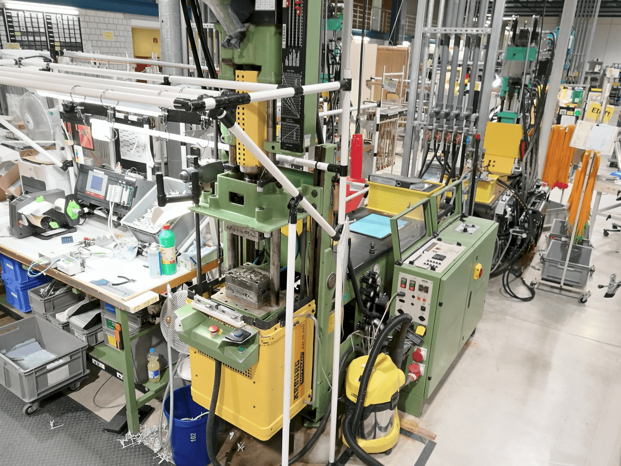 Koneen Arburg 221-75-350 etunäkymä