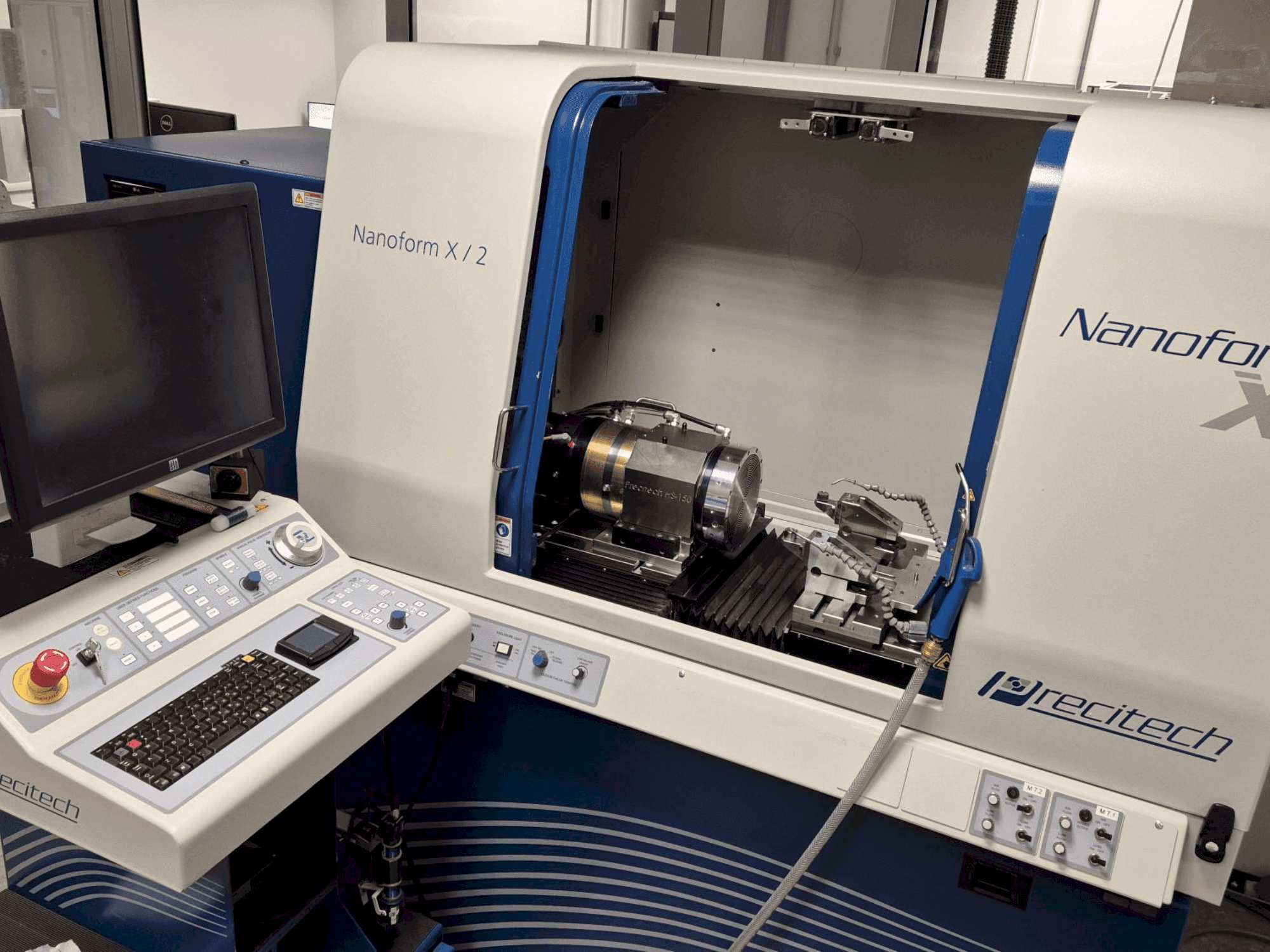Koneen PRECITECH Nanoform X etunäkymä