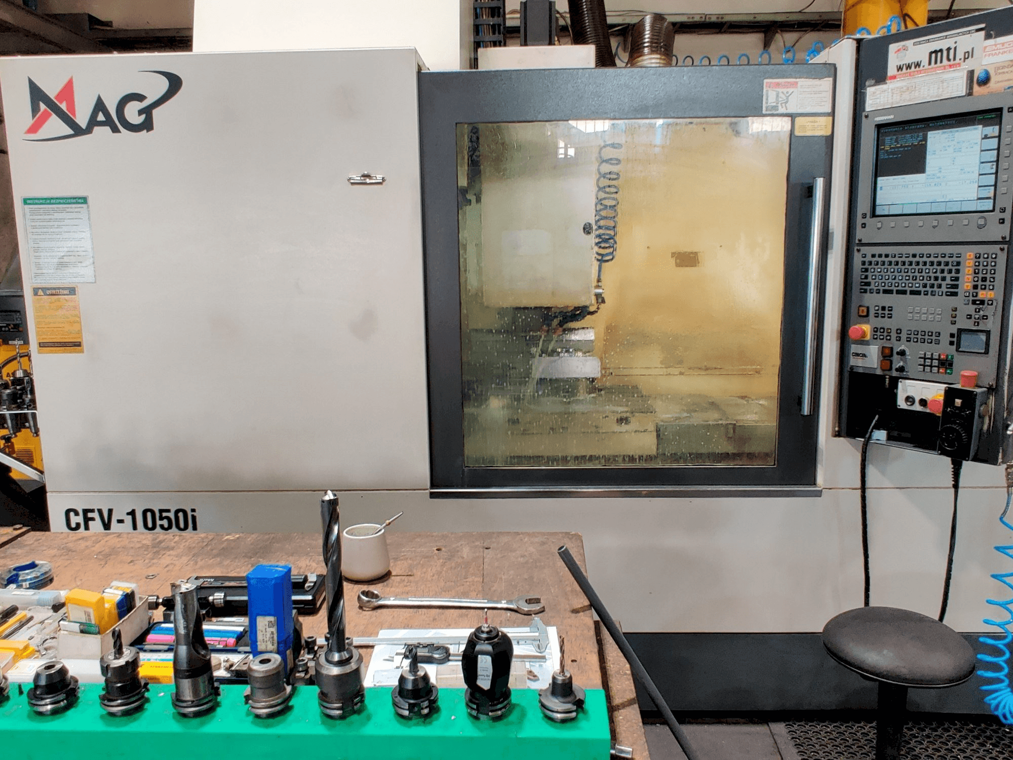 Koneen MAG CFV 1050 etunäkymä