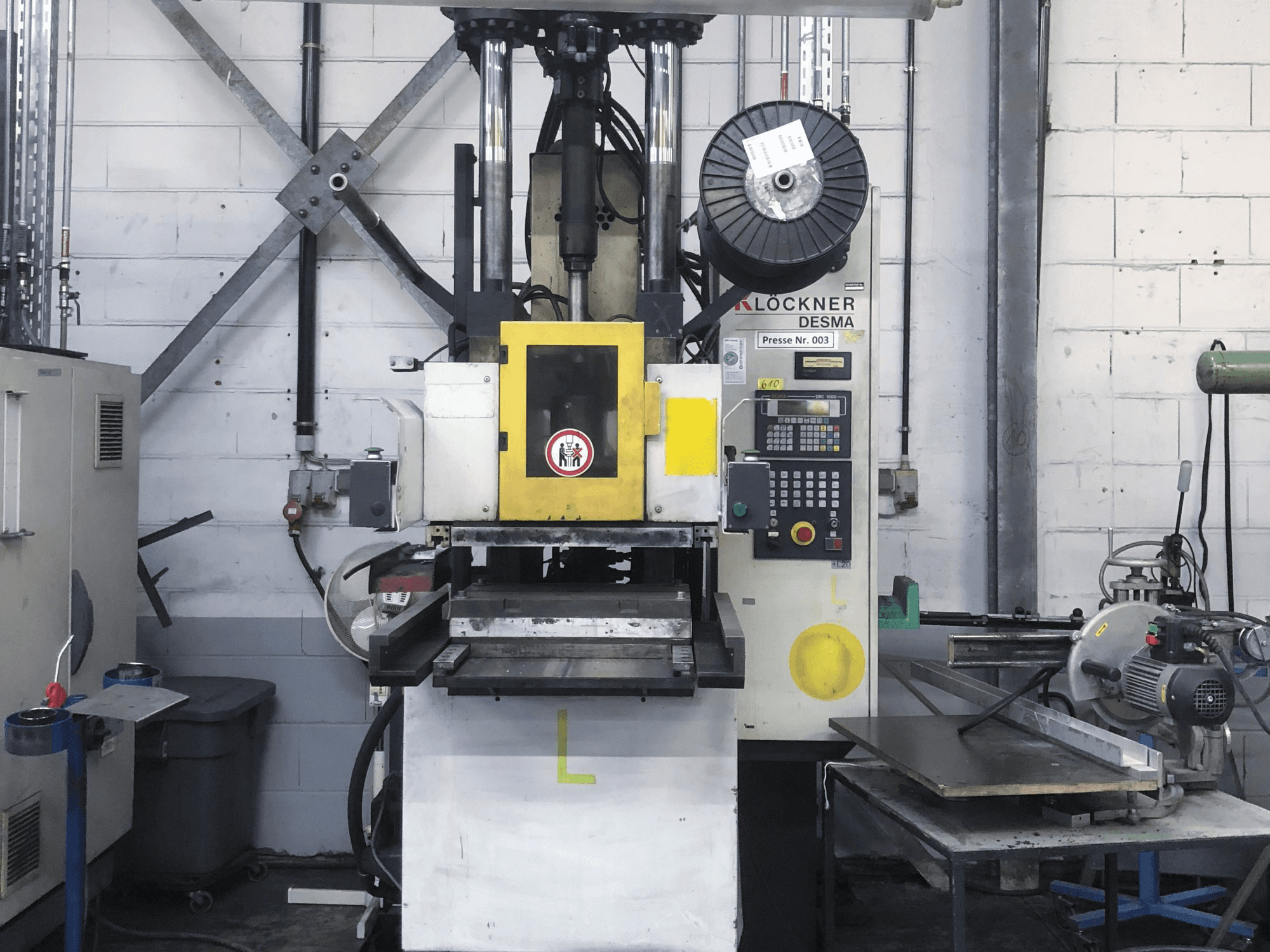 Koneen Kloeckner Desma 956.050 ZO Etunäkymä