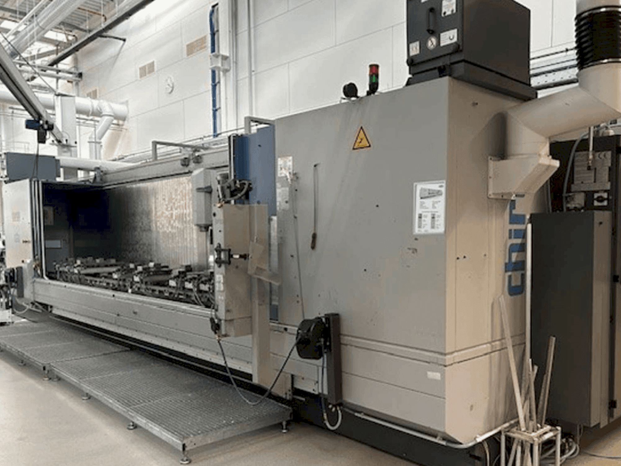 Koneen CHIRON Mill 6000 SK etunäkymä