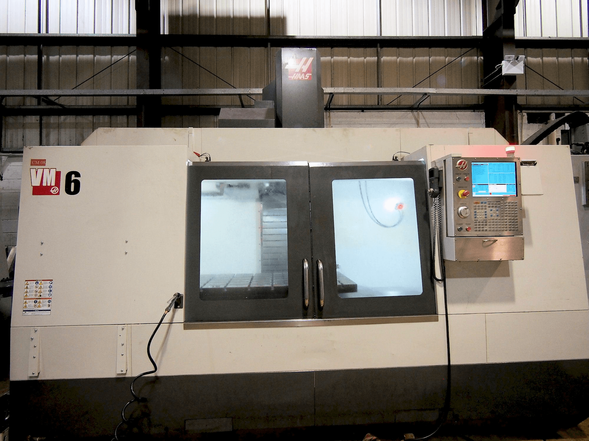 Koneen HAAS VM-6 etunäkymä