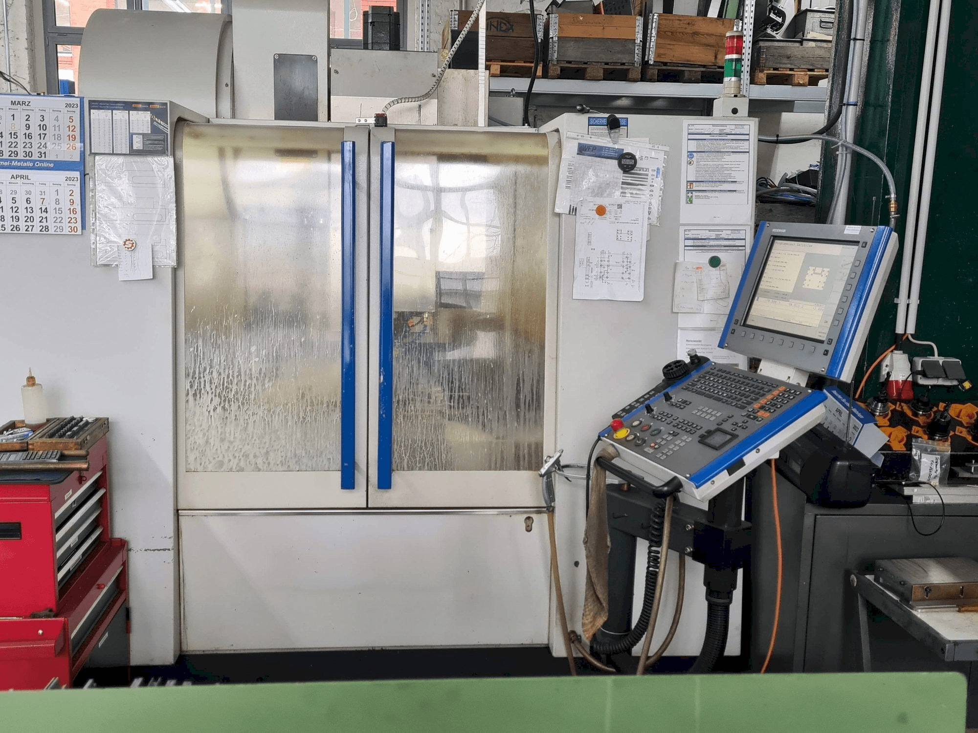 Koneen MIKRON VCE600 Pro etunäkymä