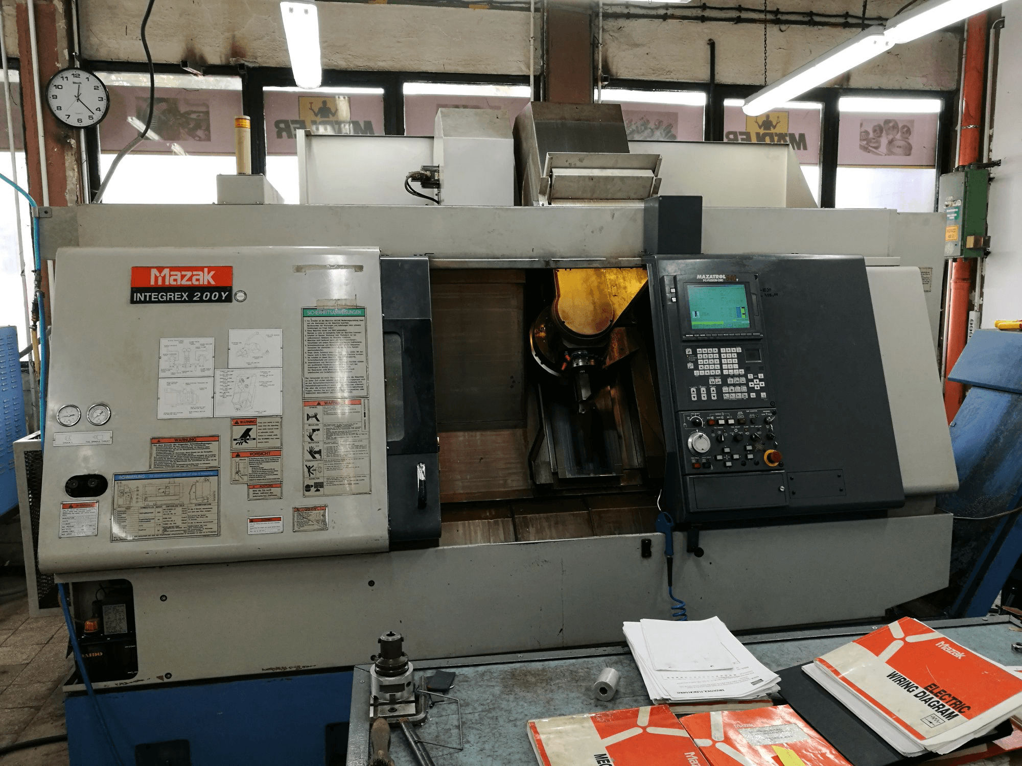 Koneen Mazak etunäkymä INTEGREX 200Y