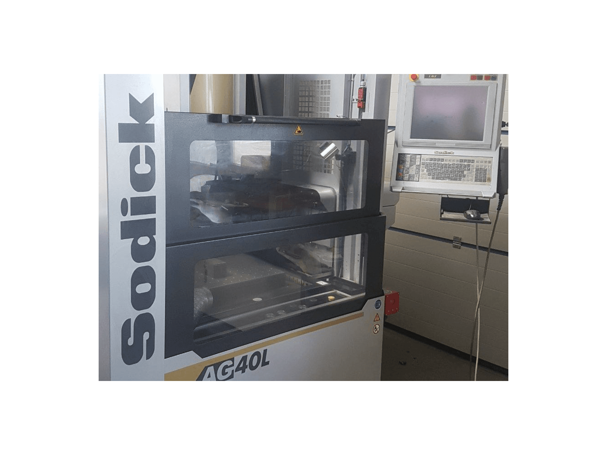 Koneen Sodick AG40L etunäkymä