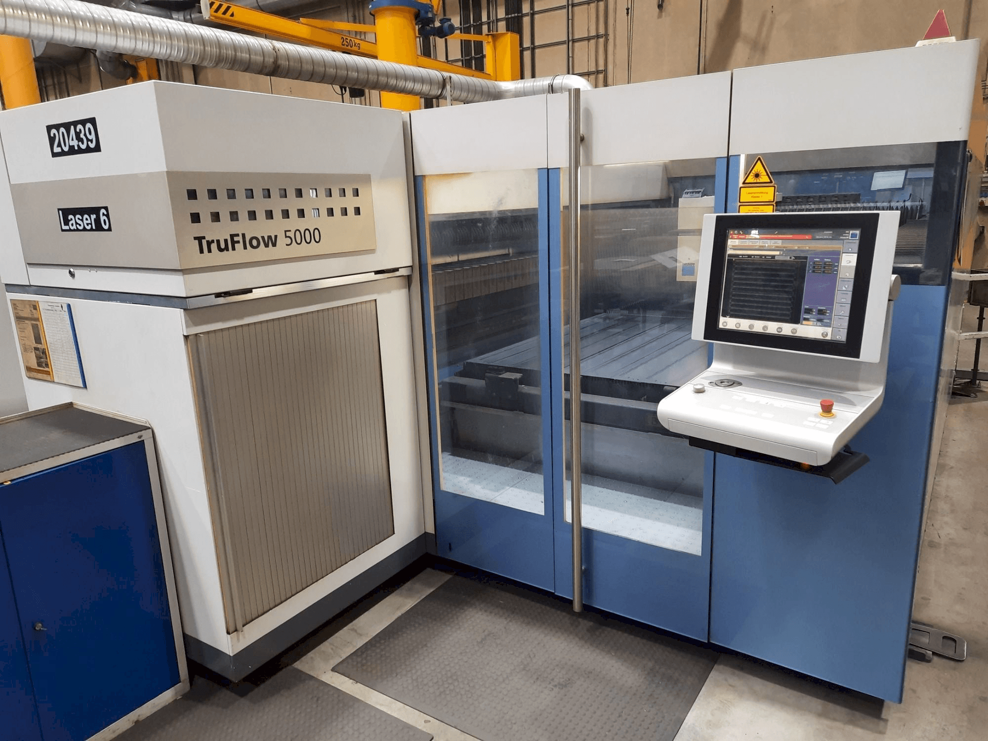 Koneen Trumpf L 3030 etunäkymä
