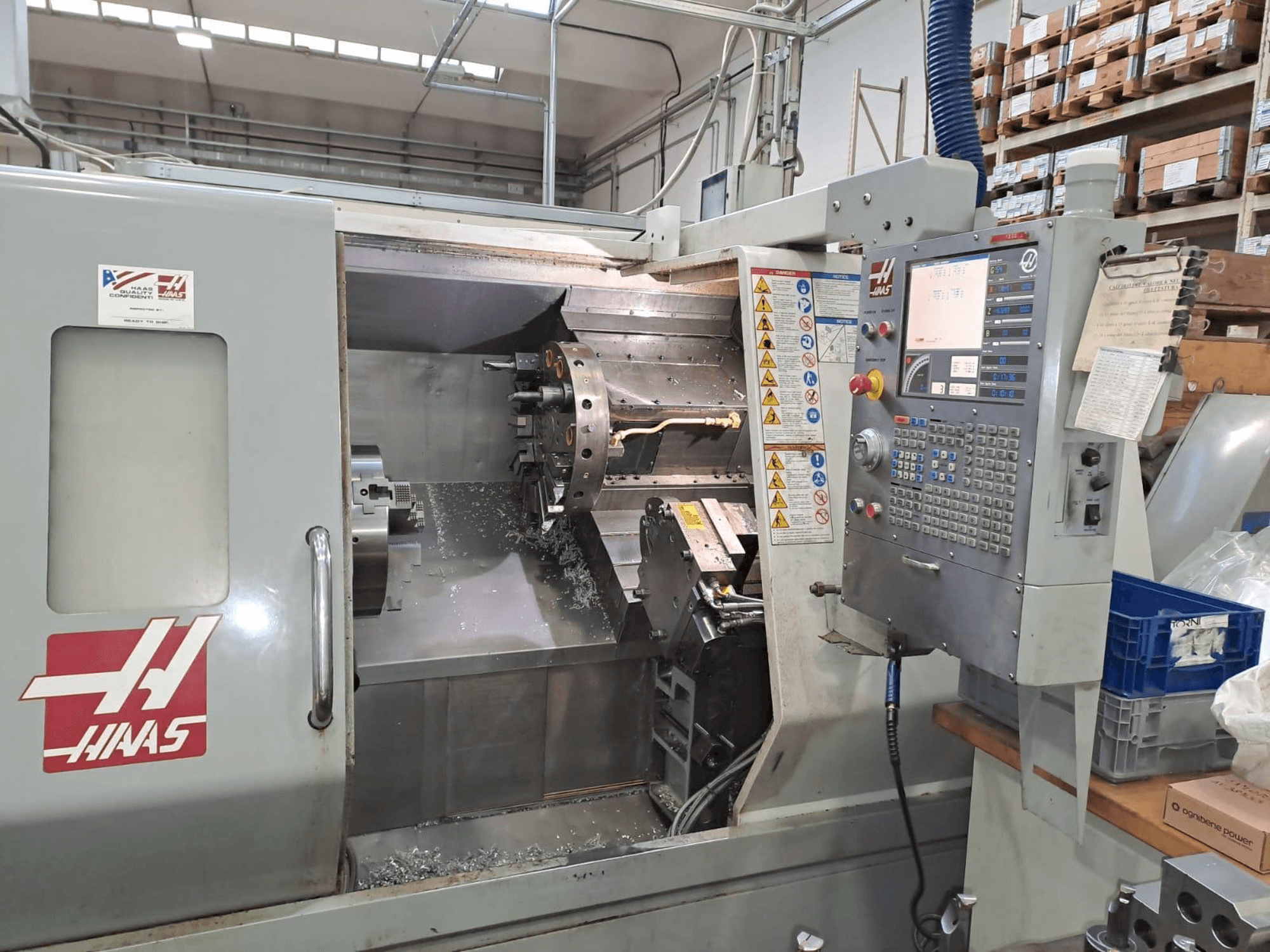 Koneen HAAS SL30 etunäkymä