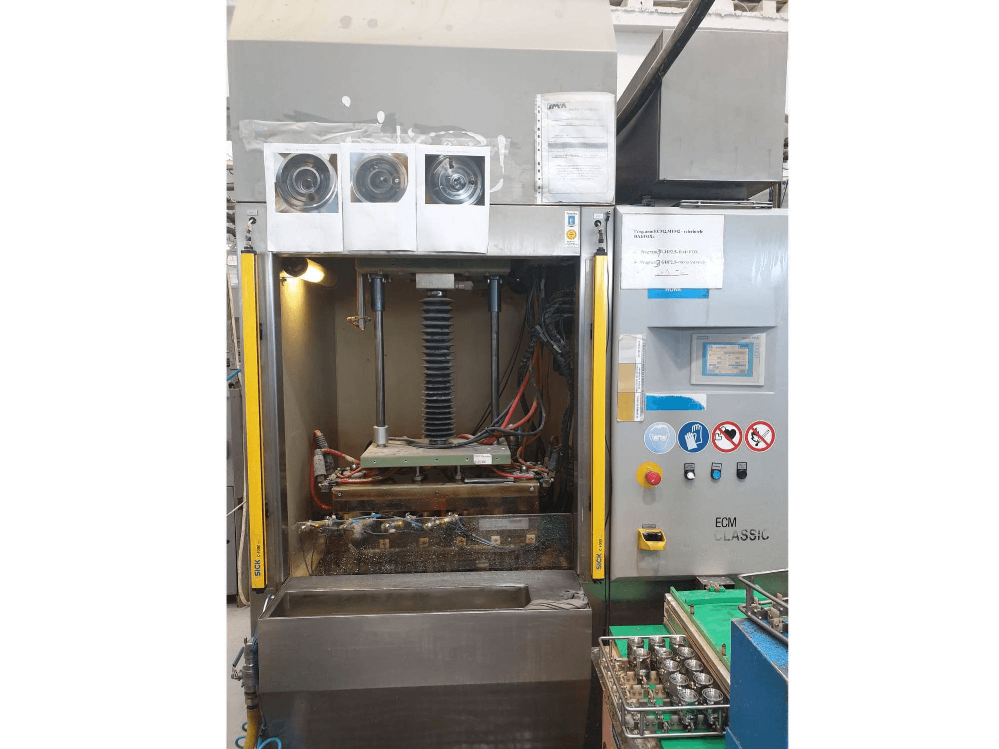 Koneen Extrude Hone Classic 1A-450-43-P-M etunäkymä