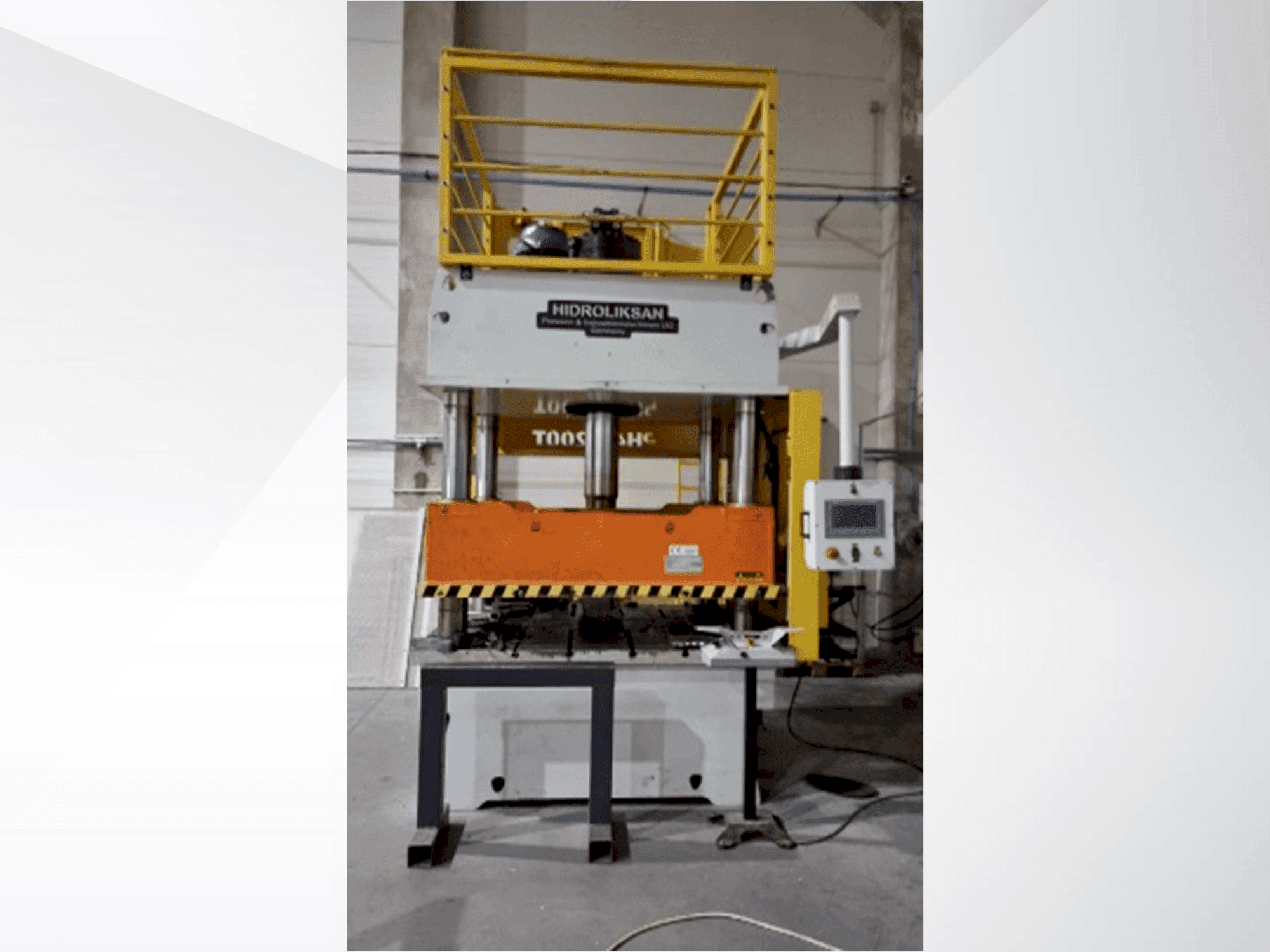 Koneen HIDROLIKSAN PH4C 200T etunäkymä