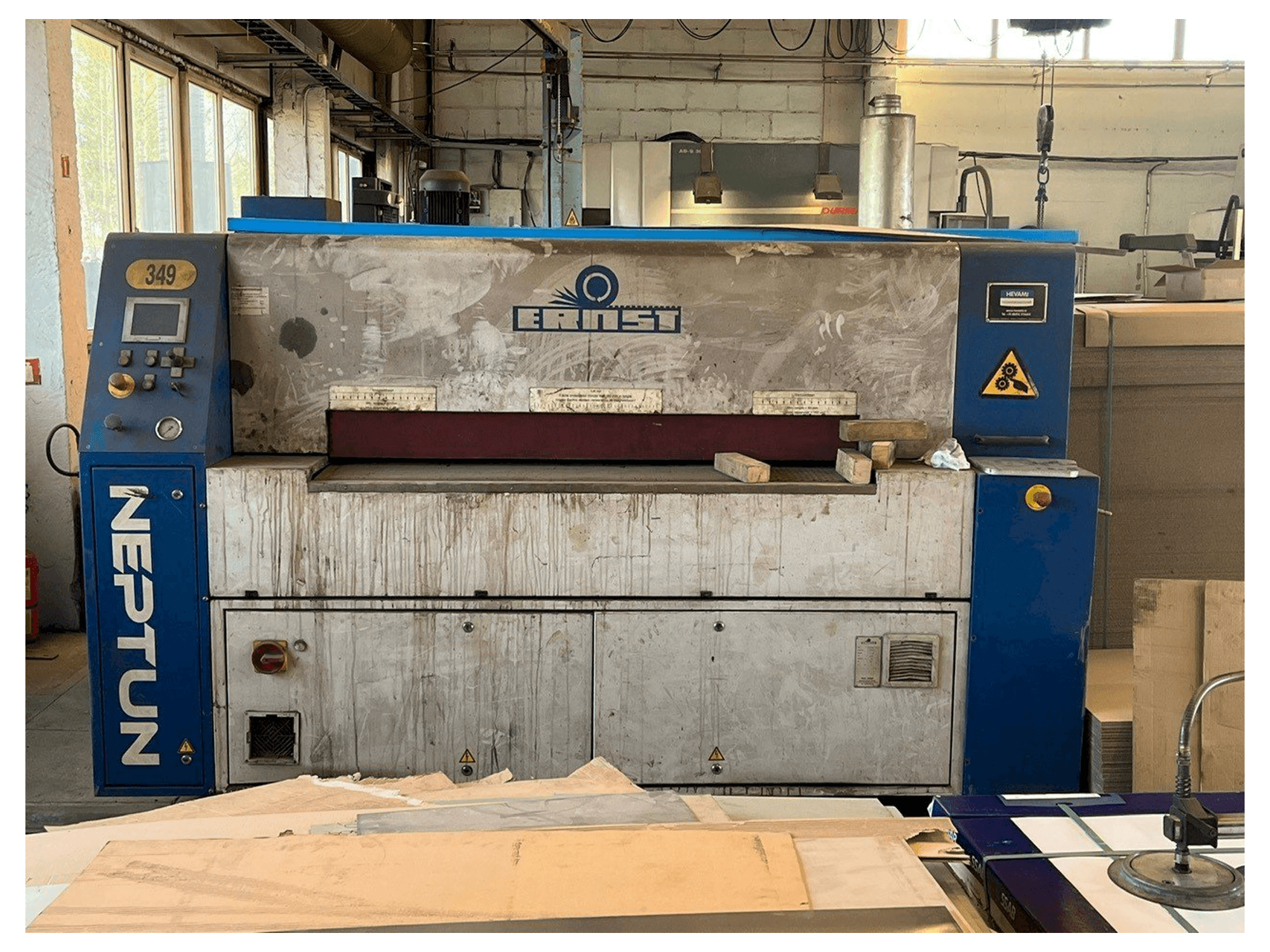 Koneen ERNST Neptun E/B etunäkymä