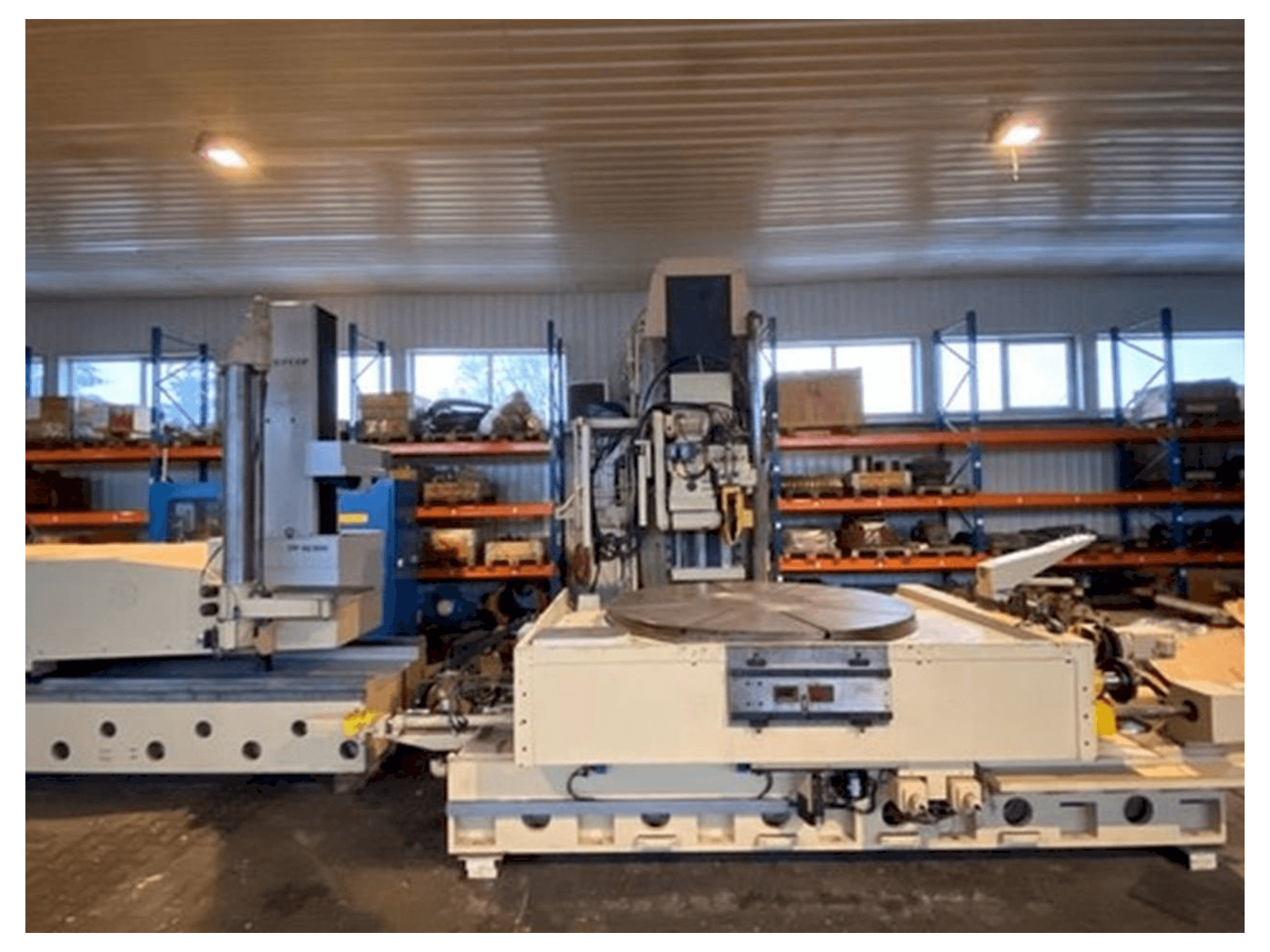 Koneen NILES ZSTZ 35 etunäkymä