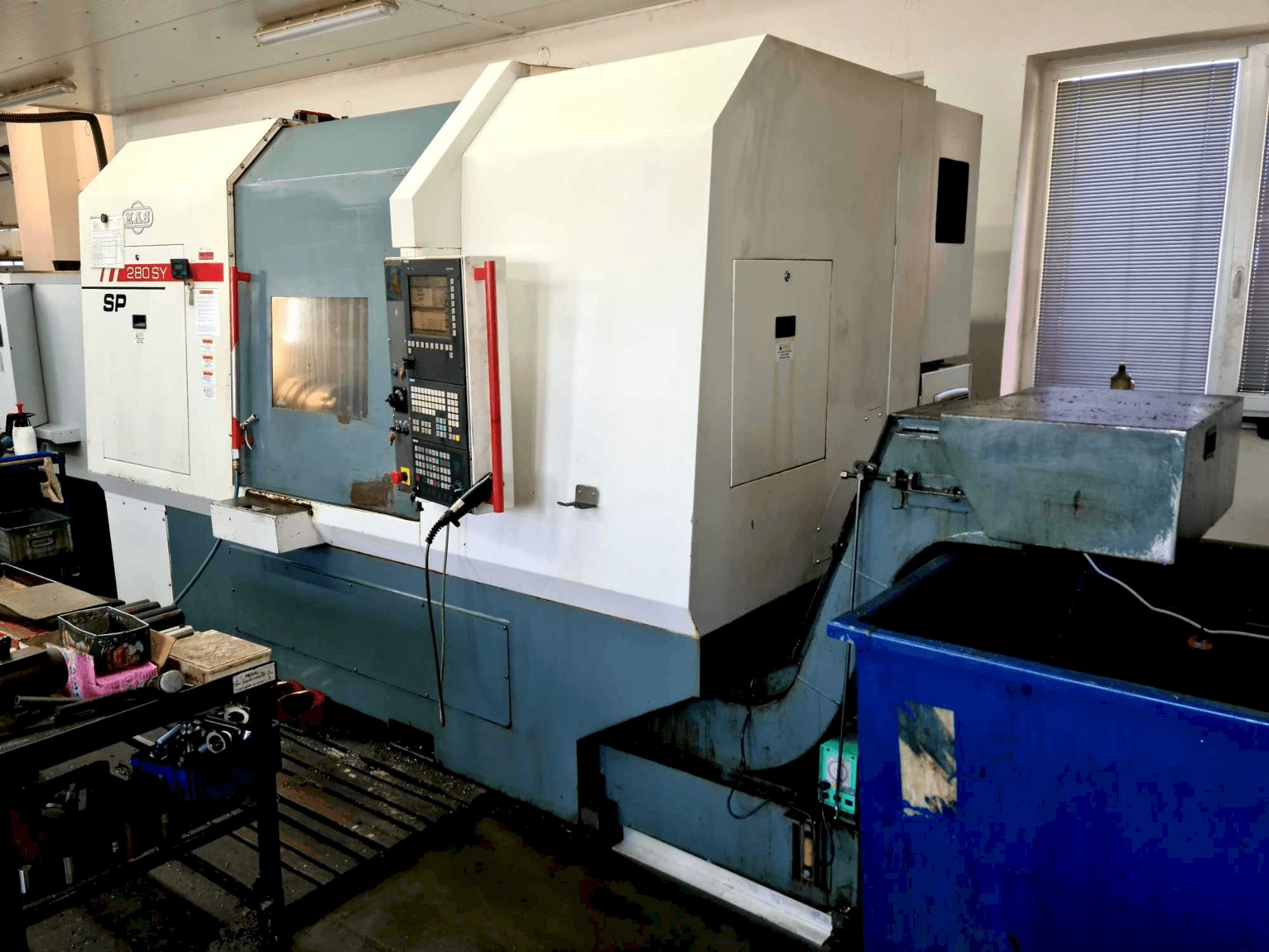 Koneen KOVOSVIT MAS SP 280 SY etunäkymä