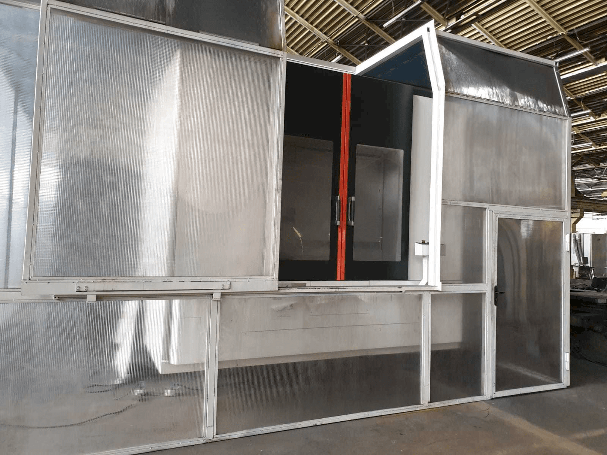 Koneen Mazak HCN 8800-II Nexus etunäkymä