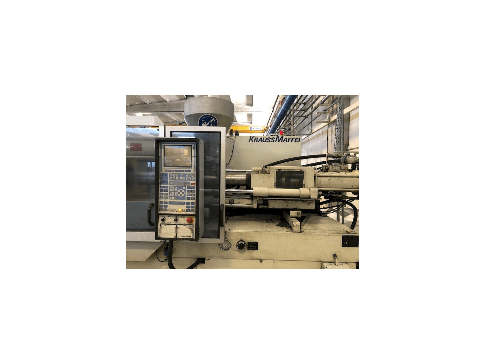 Koneen Krauss Maffei 150-700 C2 etunäkymä