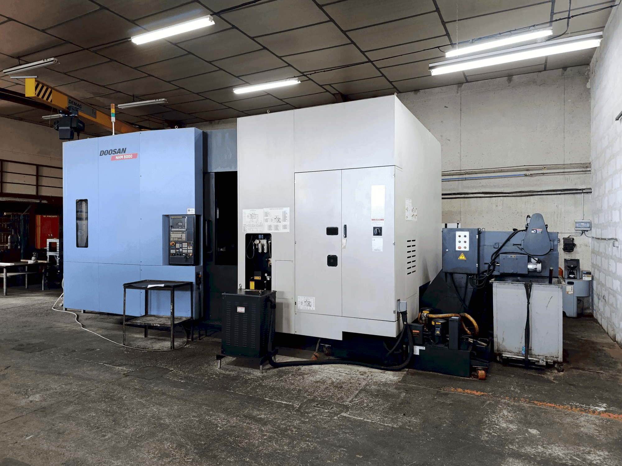Koneen DOOSAN HM 8000 etunäkymä