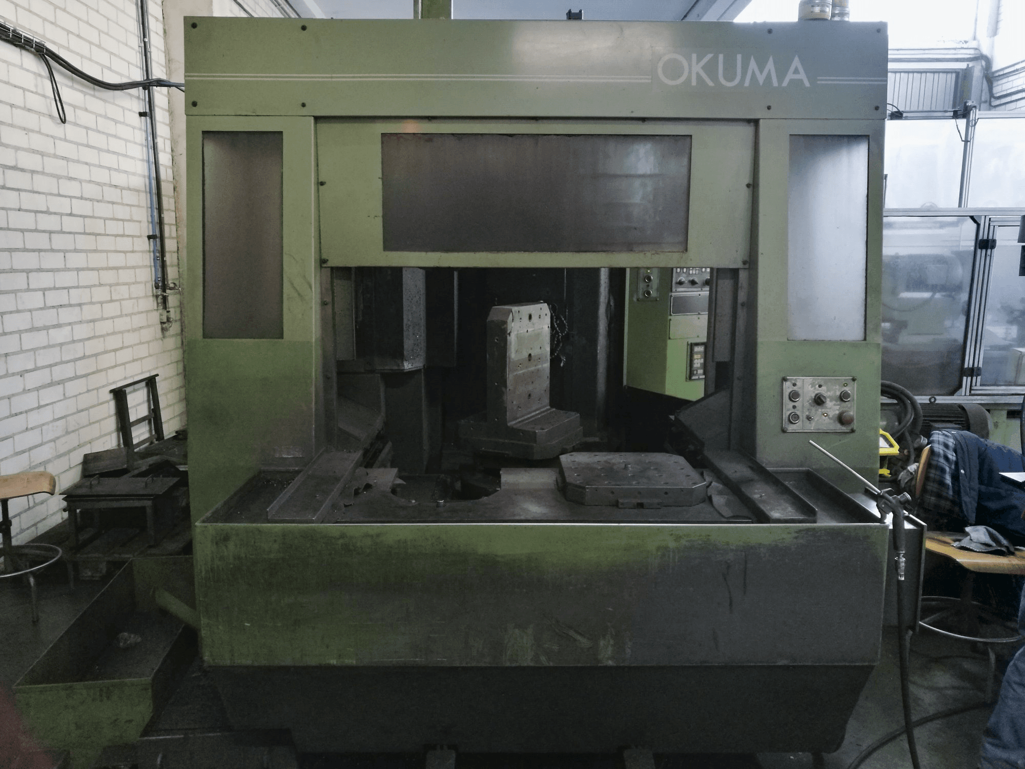 Koneen Okuma etunäkymäMC-40H
