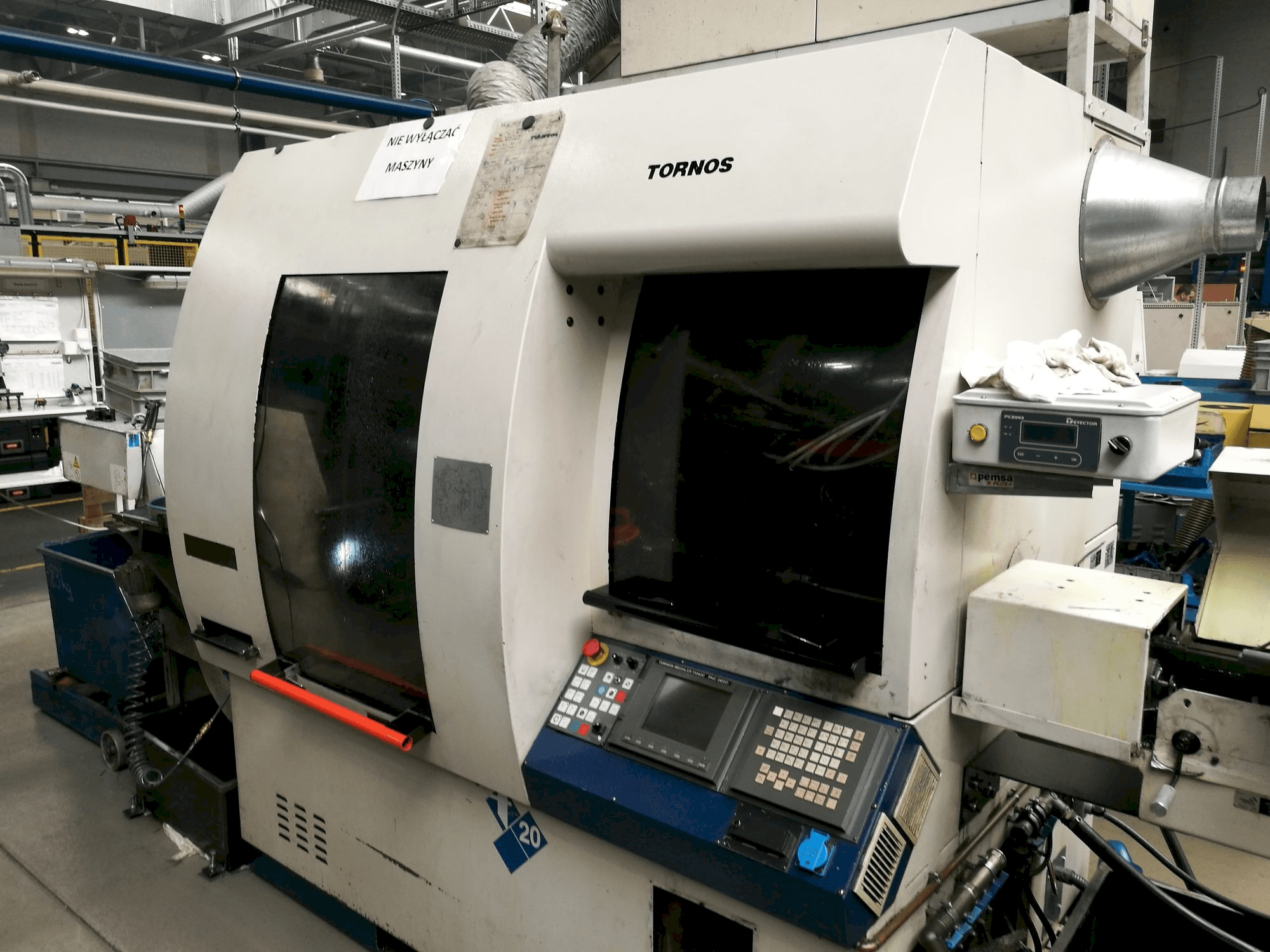 Koneen Tornos Deco-2000/20 etunäkymä