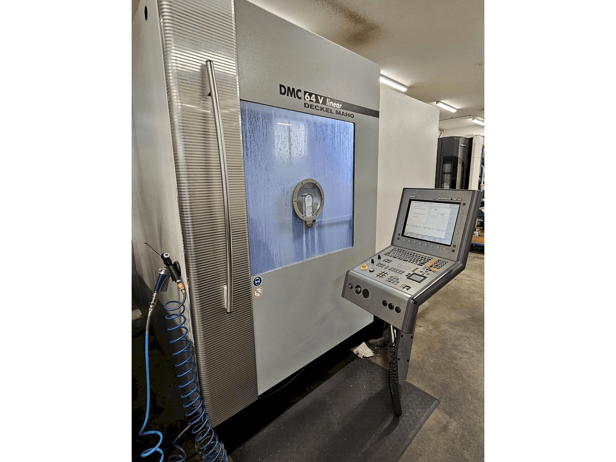 Koneen DMG DMC64V etunäkymä