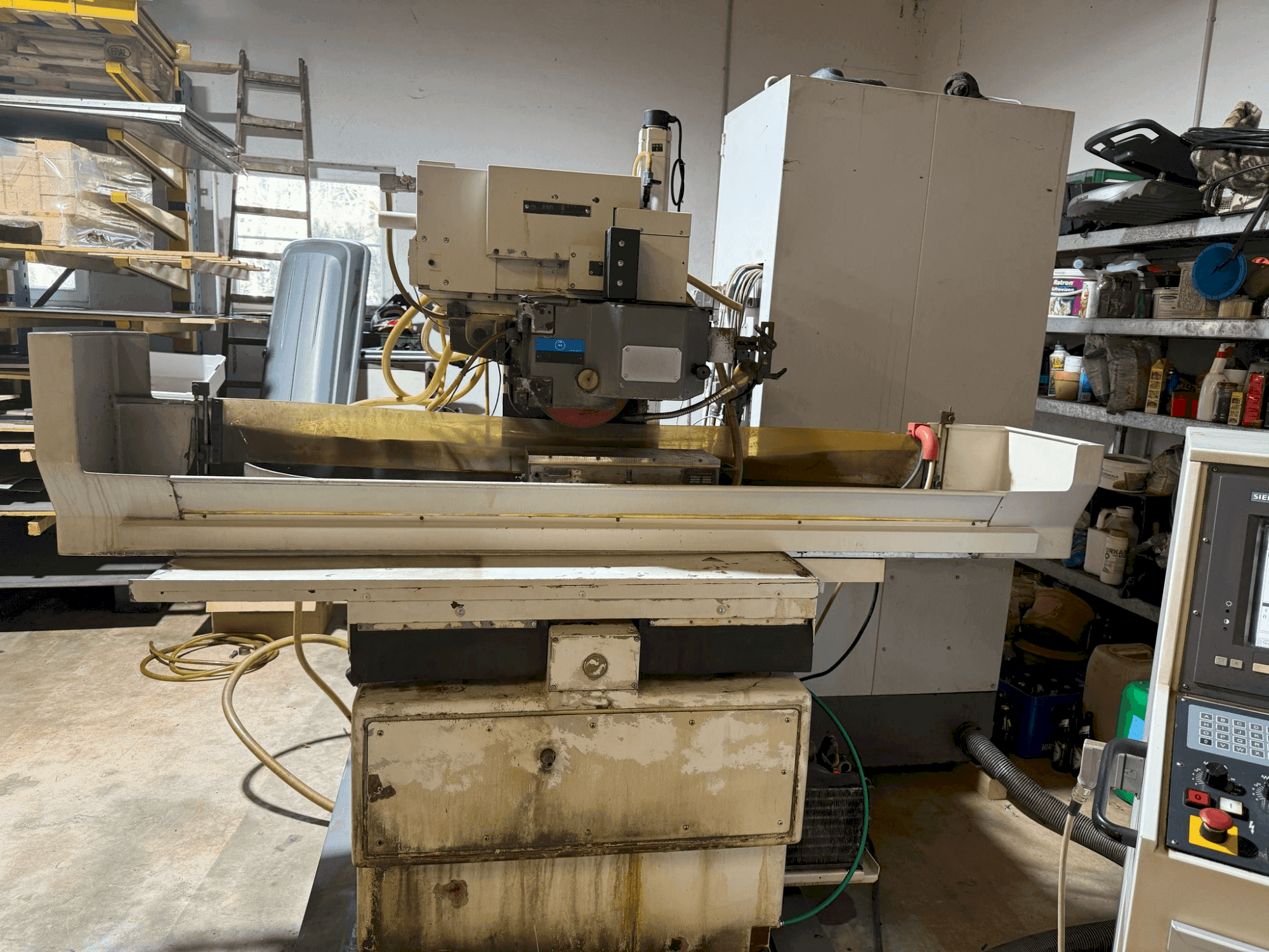 Koneen JUNG J 525C etunäkymä