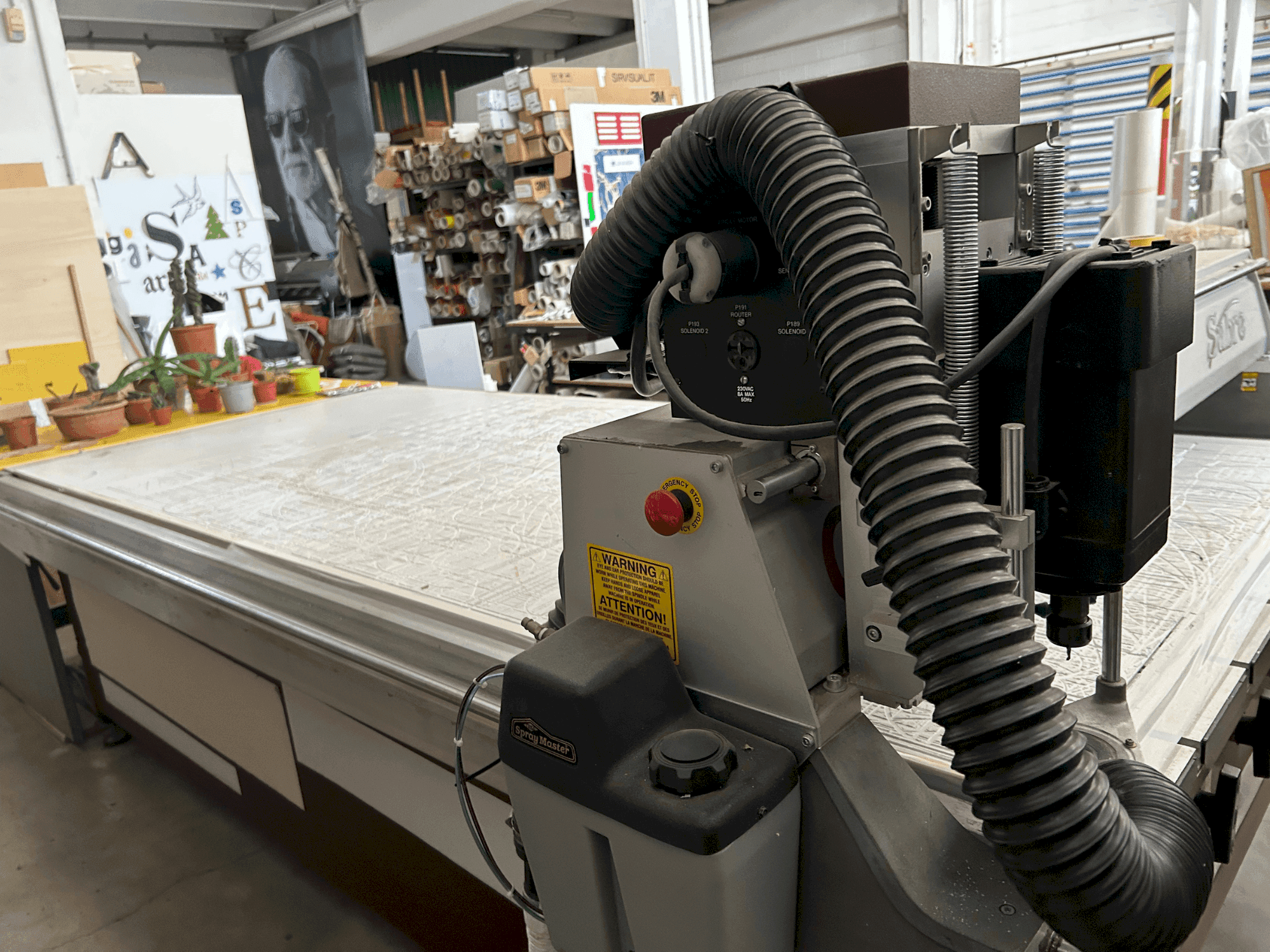 Koneen Gerber Sabre 408 etunäkymä