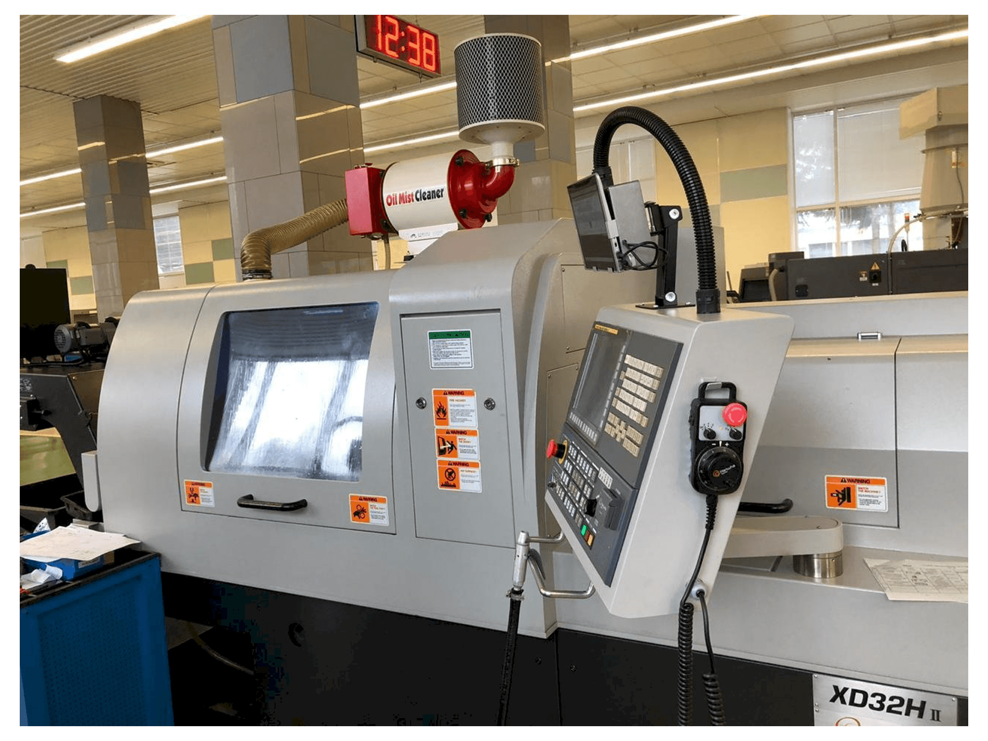 Koneen Hanwha XD32H II etunäkymä