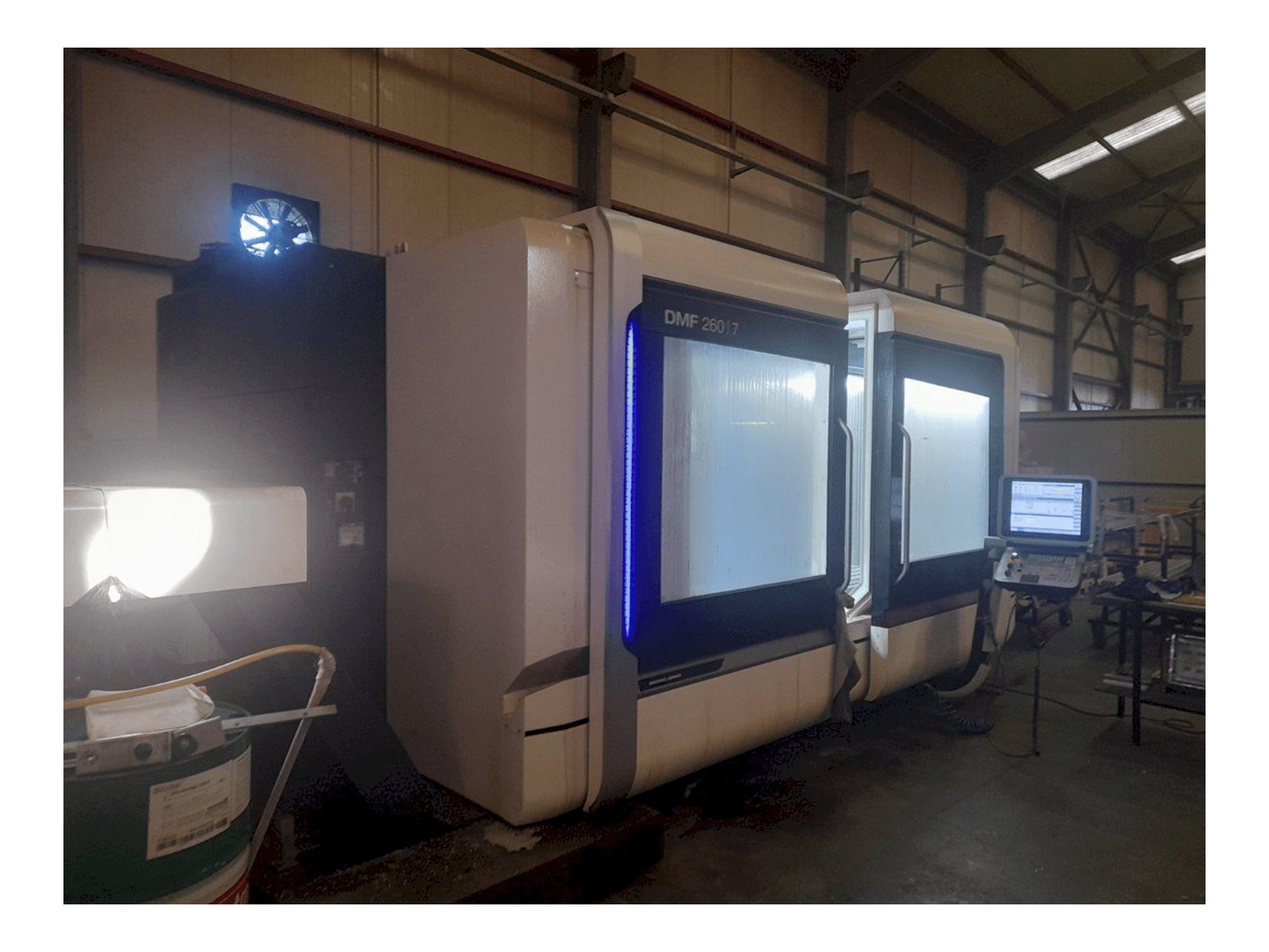 Koneen DMG MORI DMF 260-7 etunäkymä