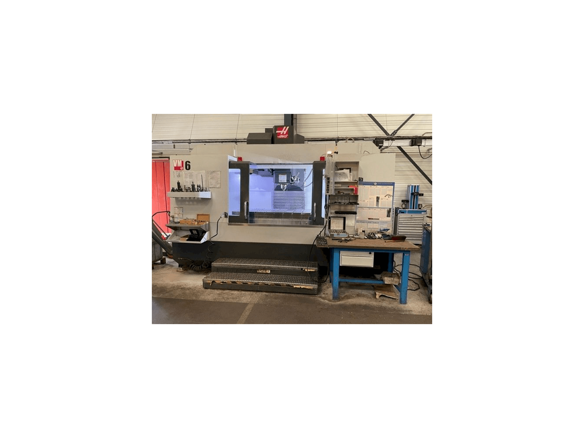 Koneen HAAS VM-6 etunäkymä