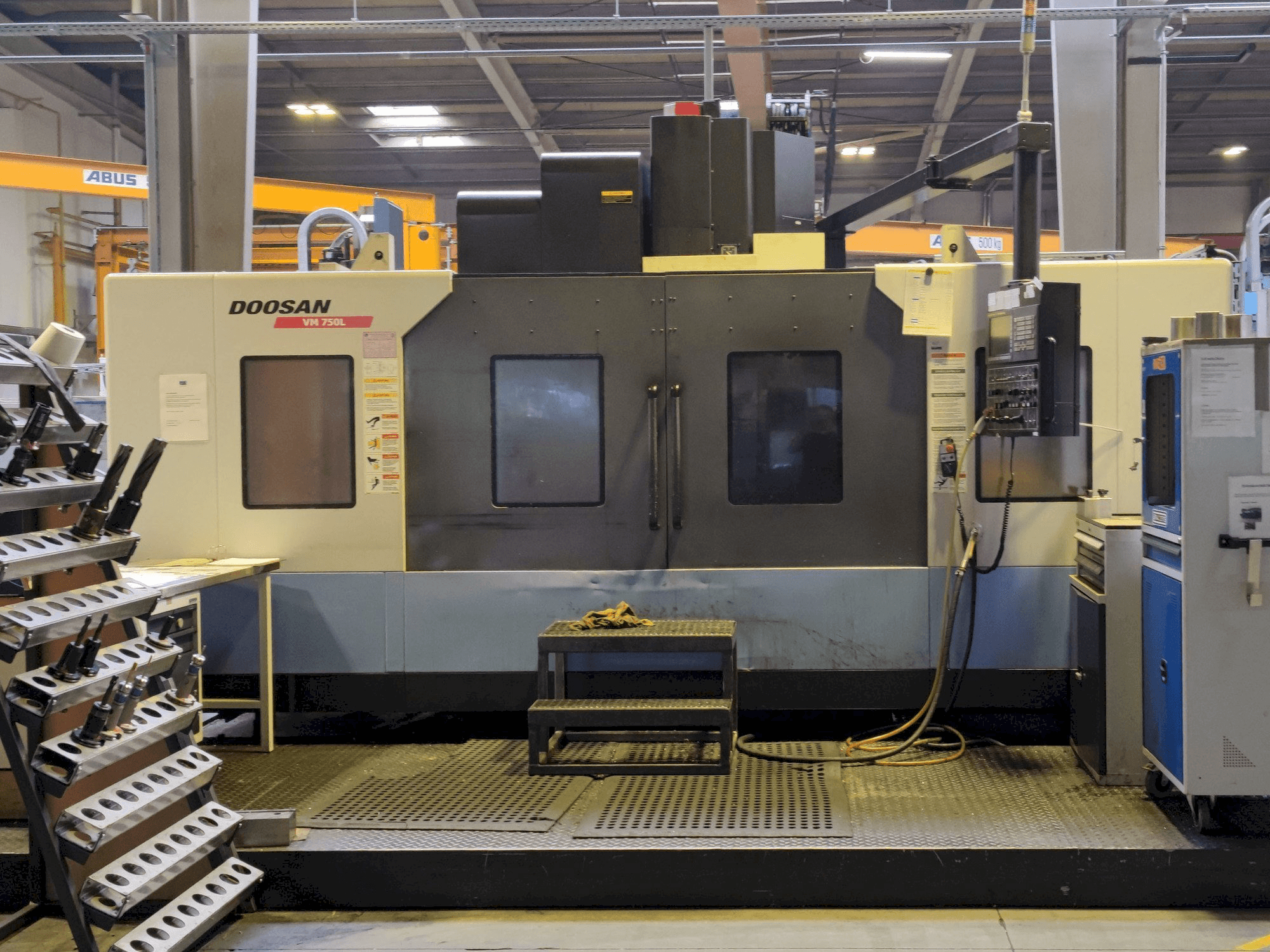 Koneen Doosan VM 750L etunäkymä